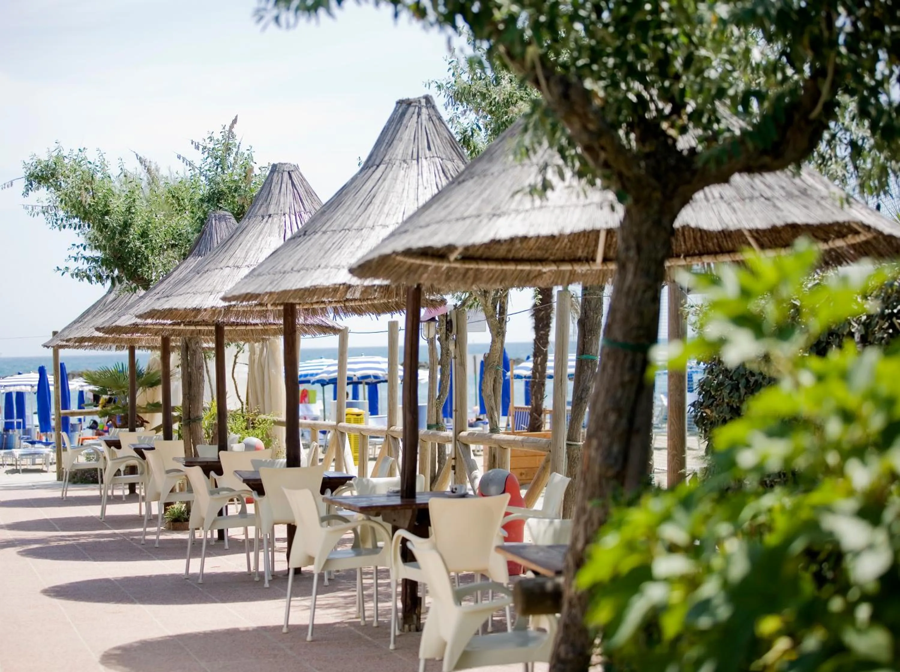 Restaurant/places to eat in Long Beach Village Residence on the sea with private beach included