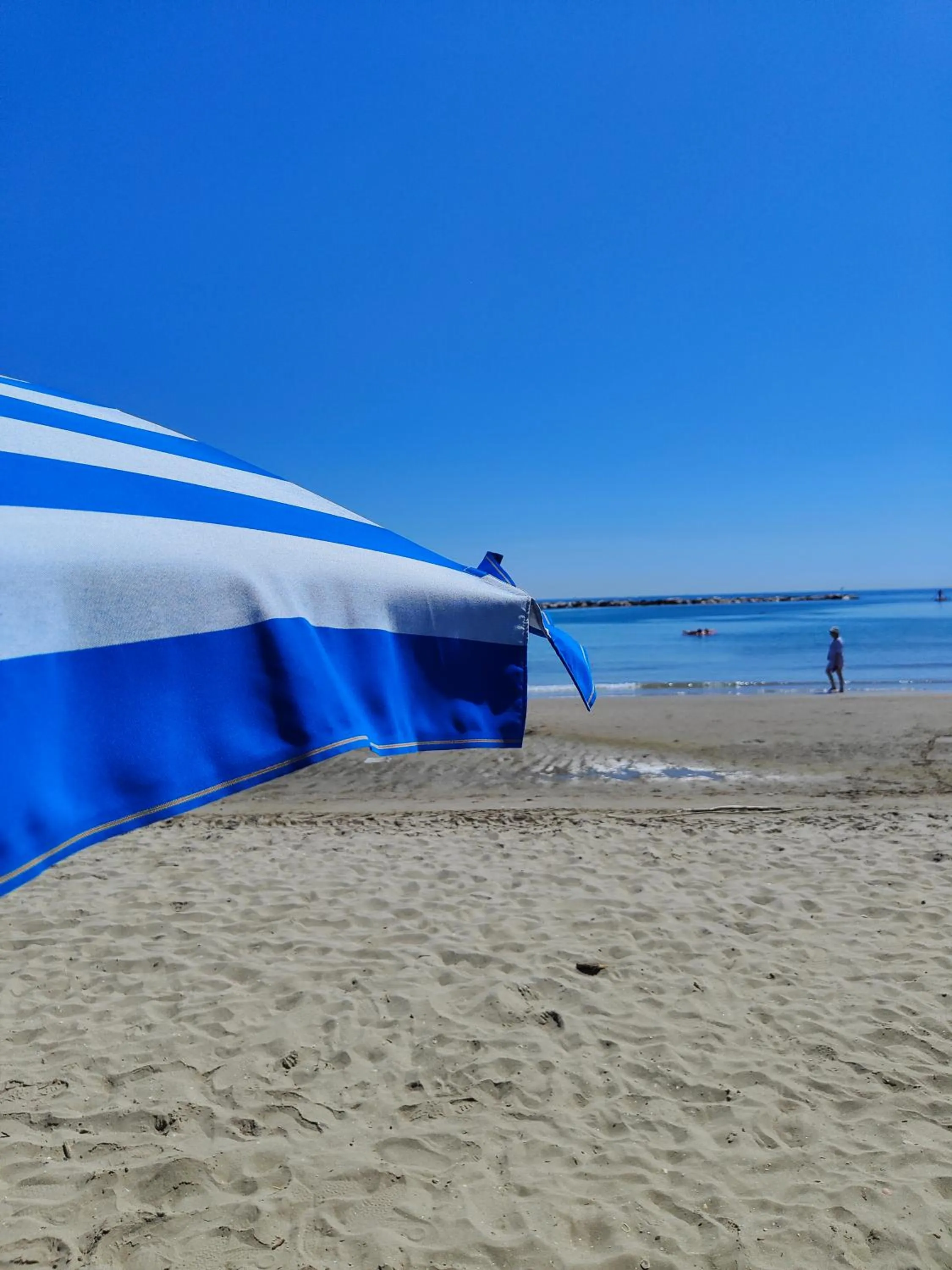 Natural landscape in Long Beach Village Residence on the sea with private beach included