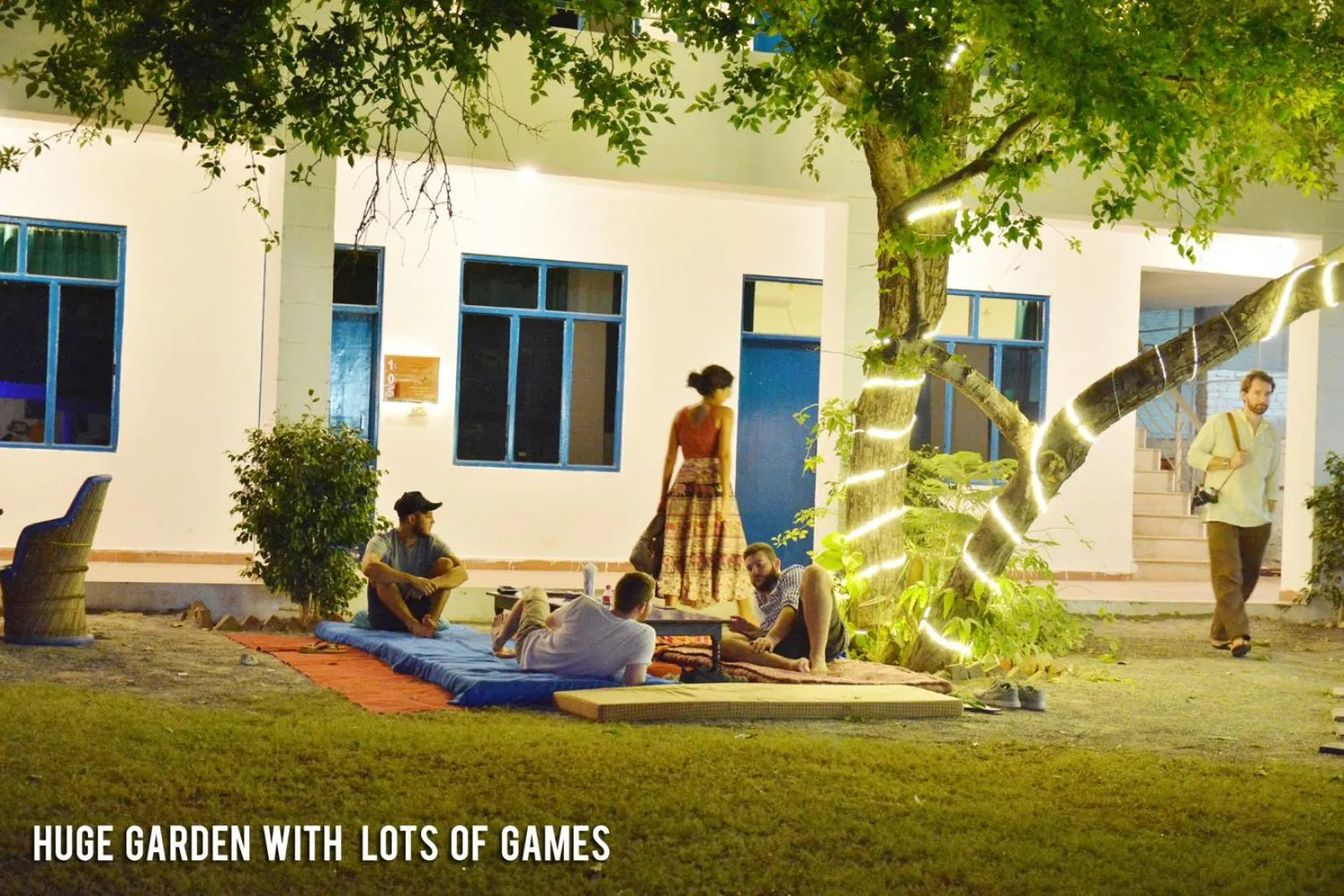 People in Elephant Pushkar