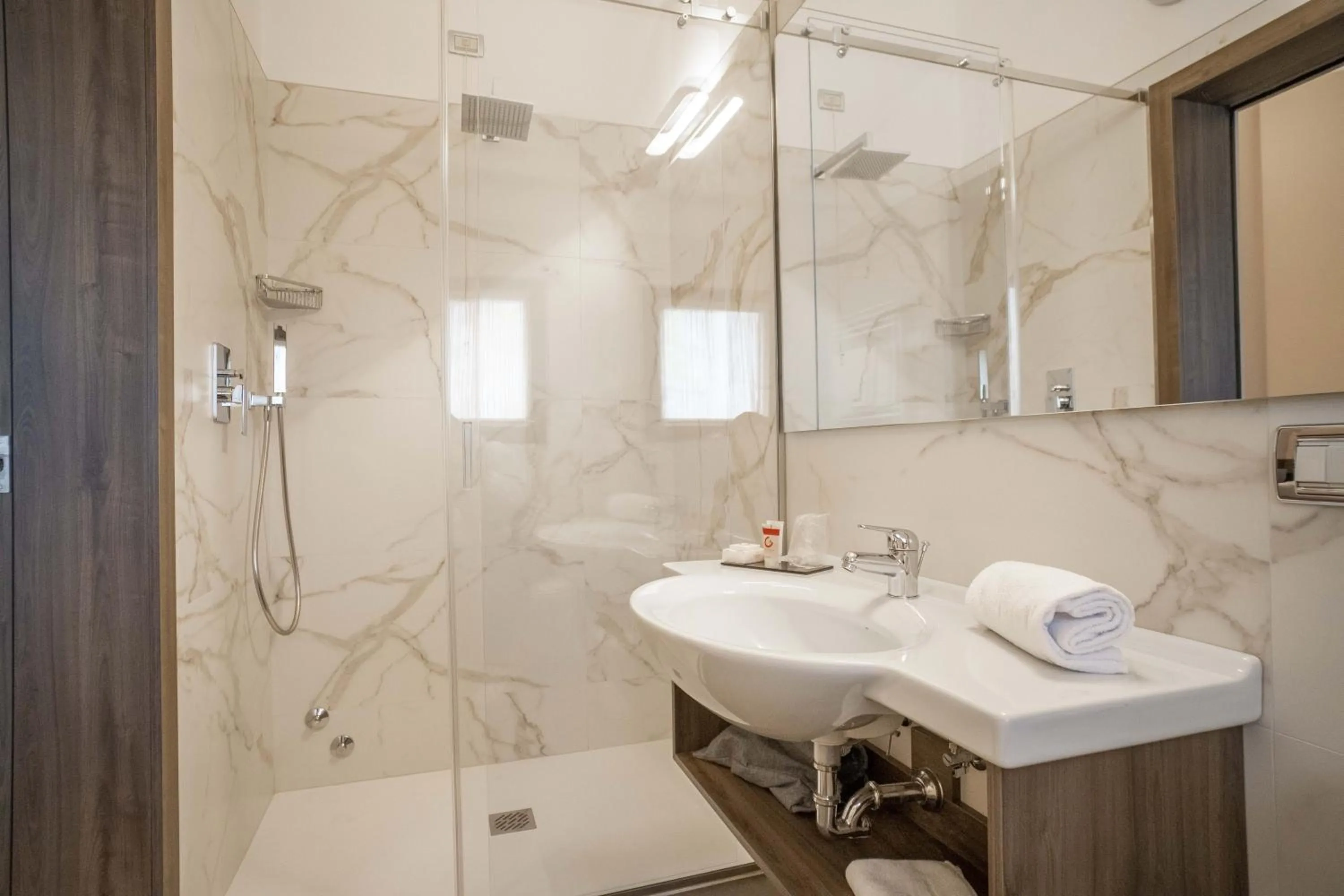 Toilet in Hotel Guerro