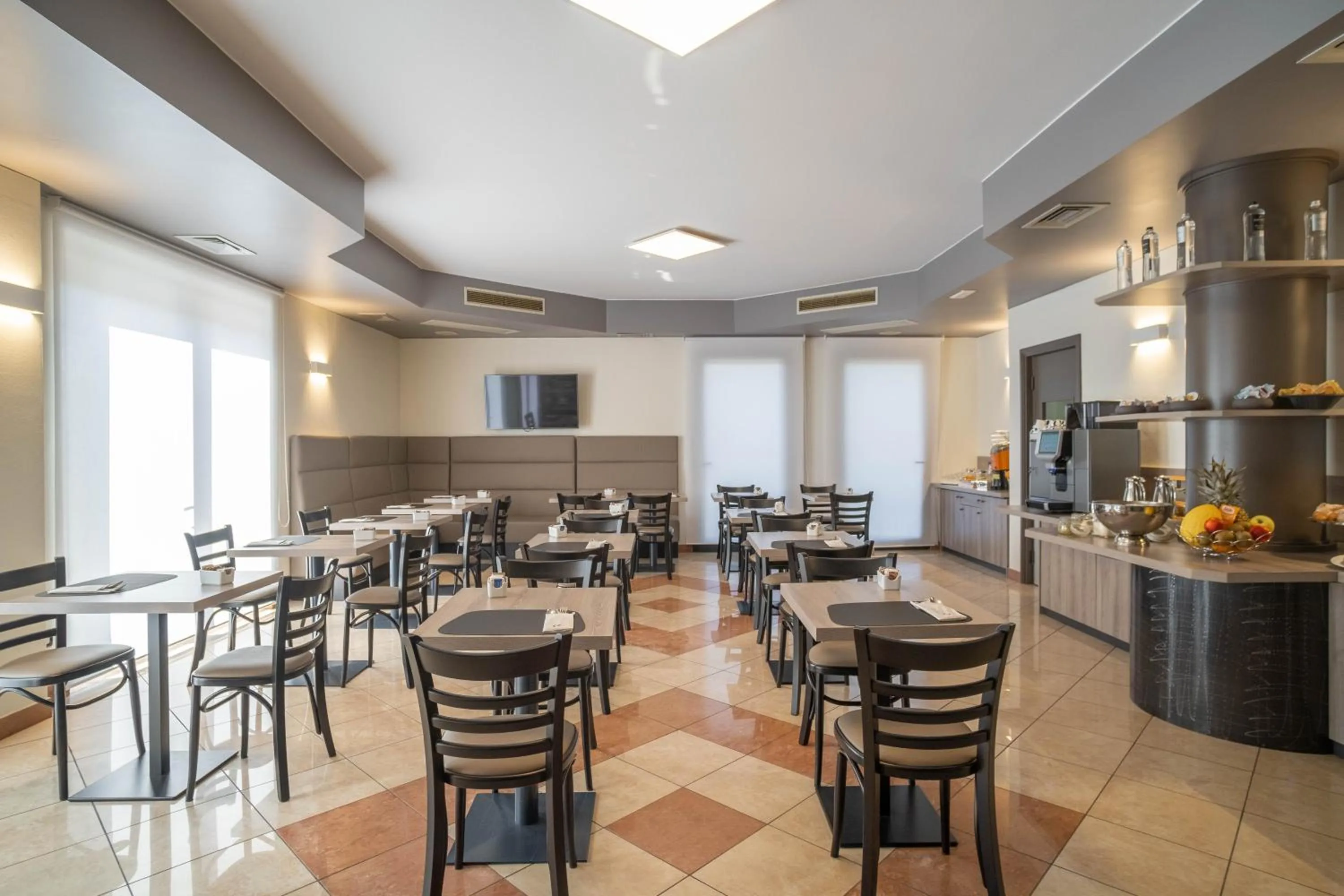 Restaurant/places to eat in Hotel Guerro