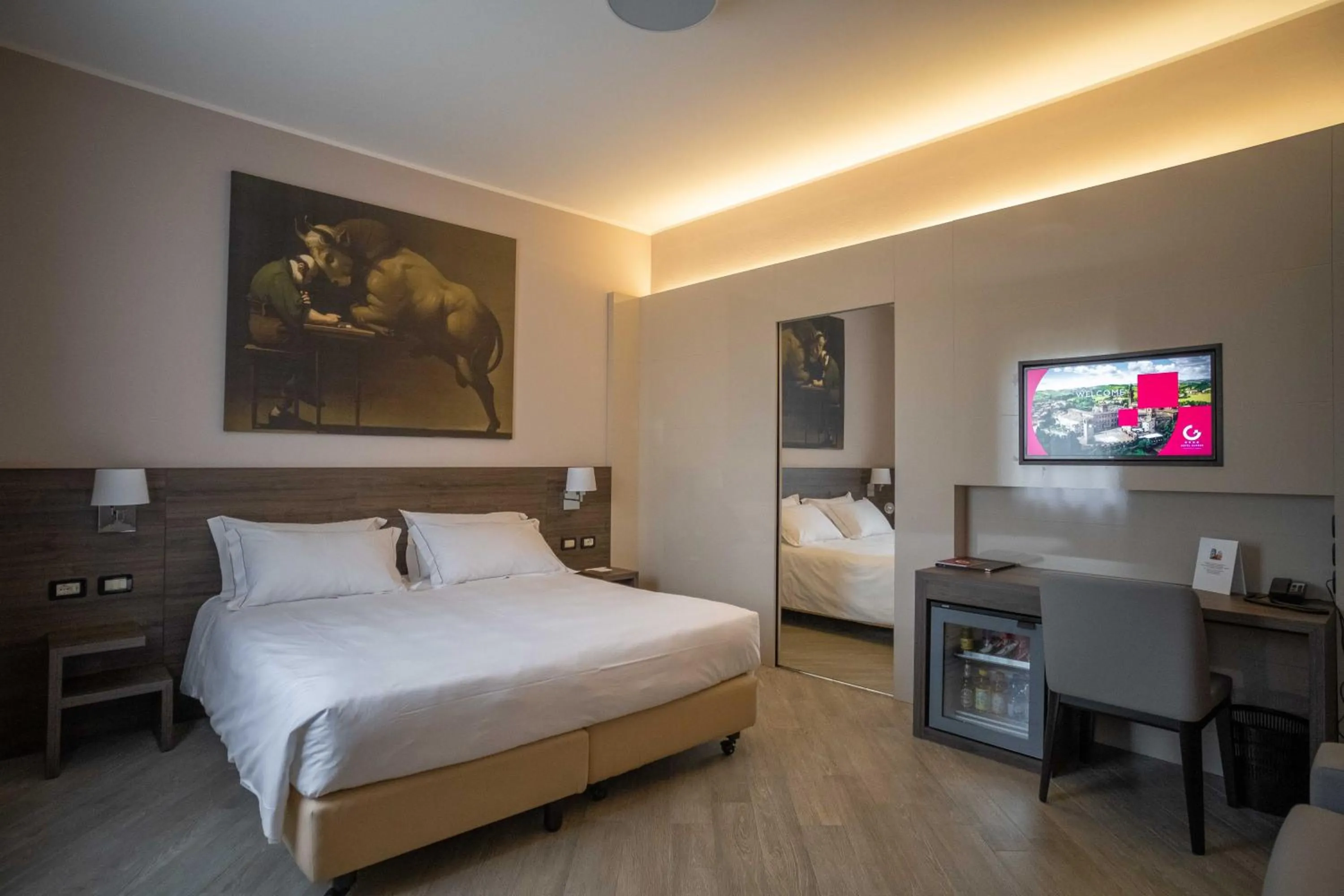 Shower, Bed in Hotel Guerro