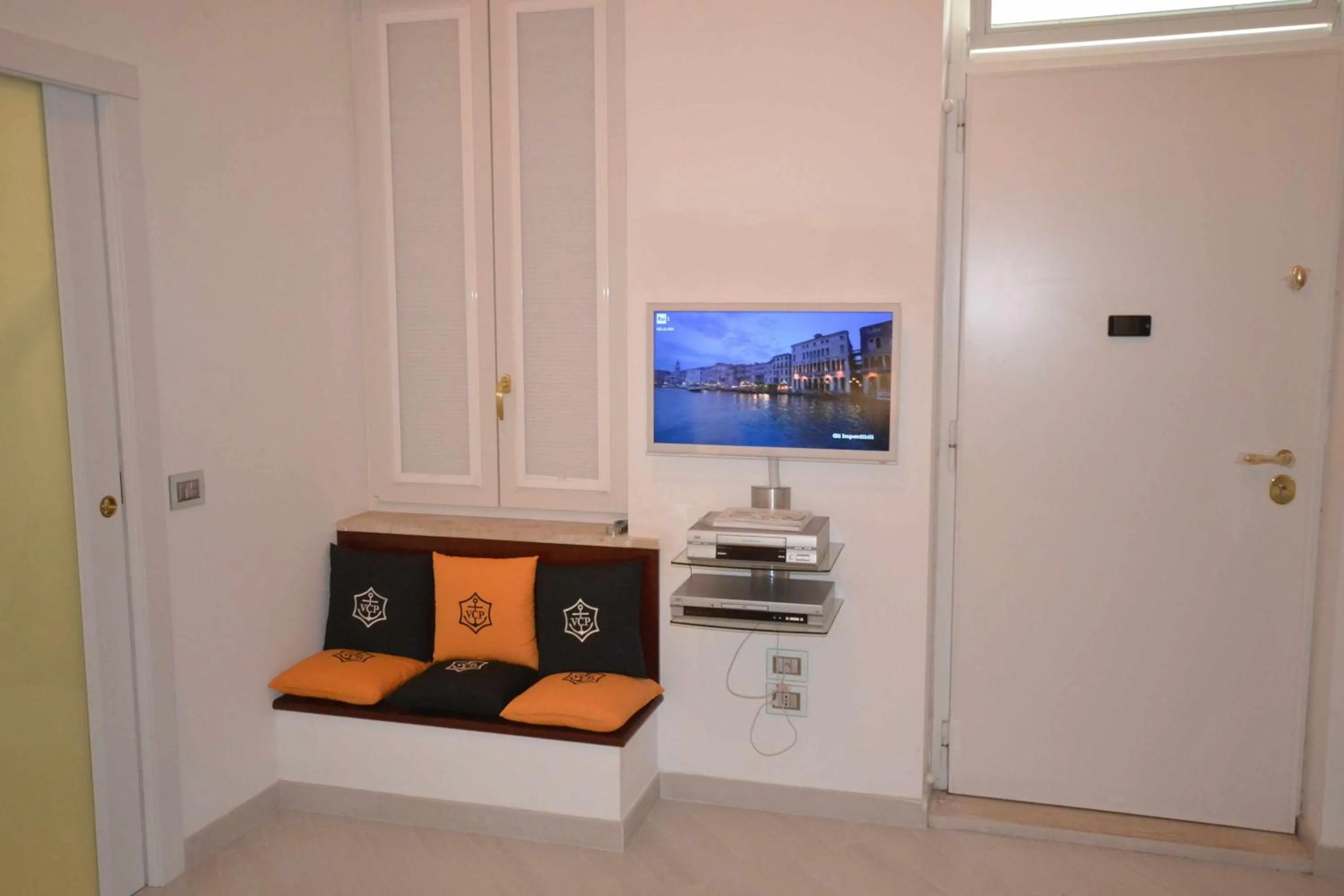 TV and multimedia in Golden Bay