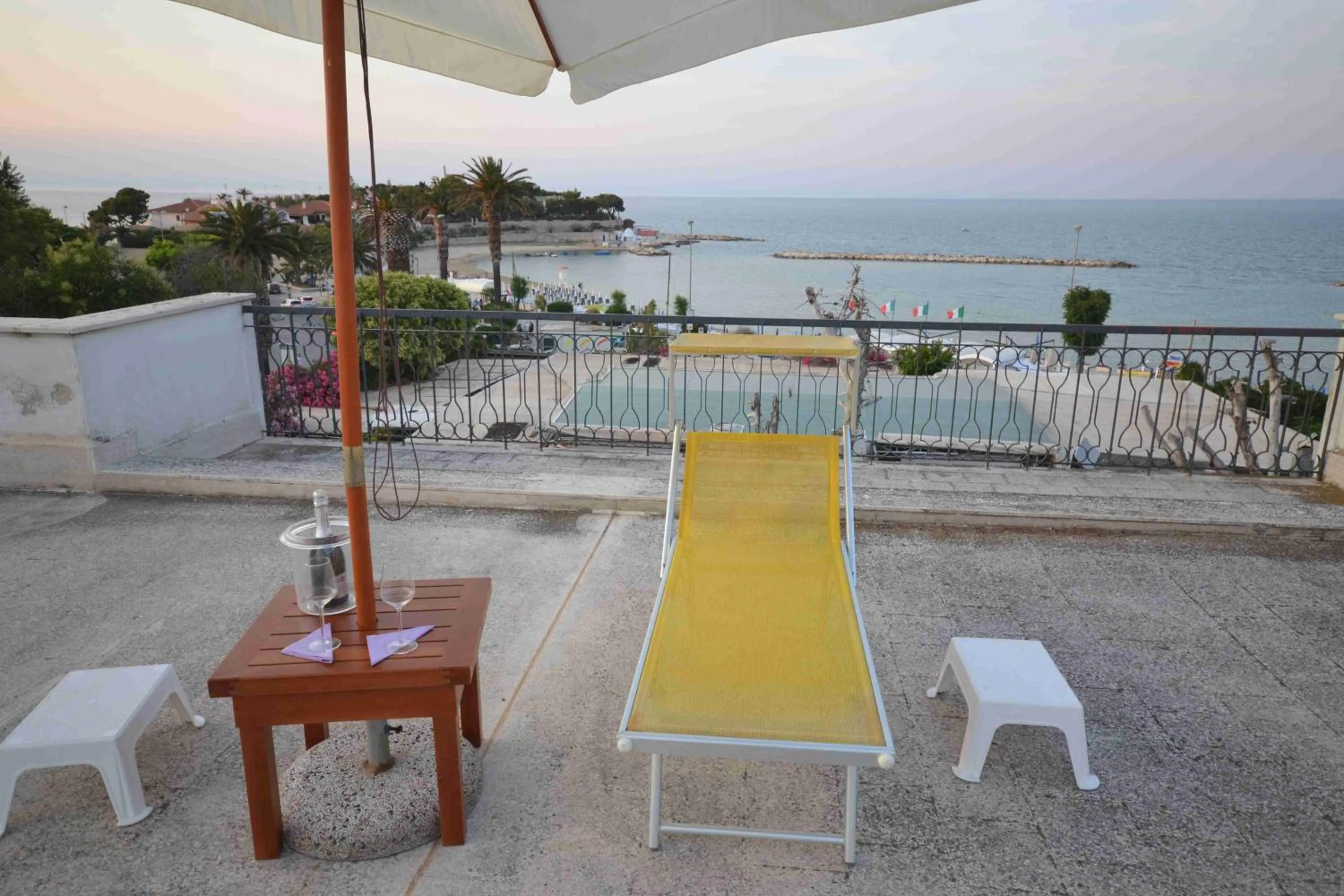 Balcony/Terrace in Golden Bay