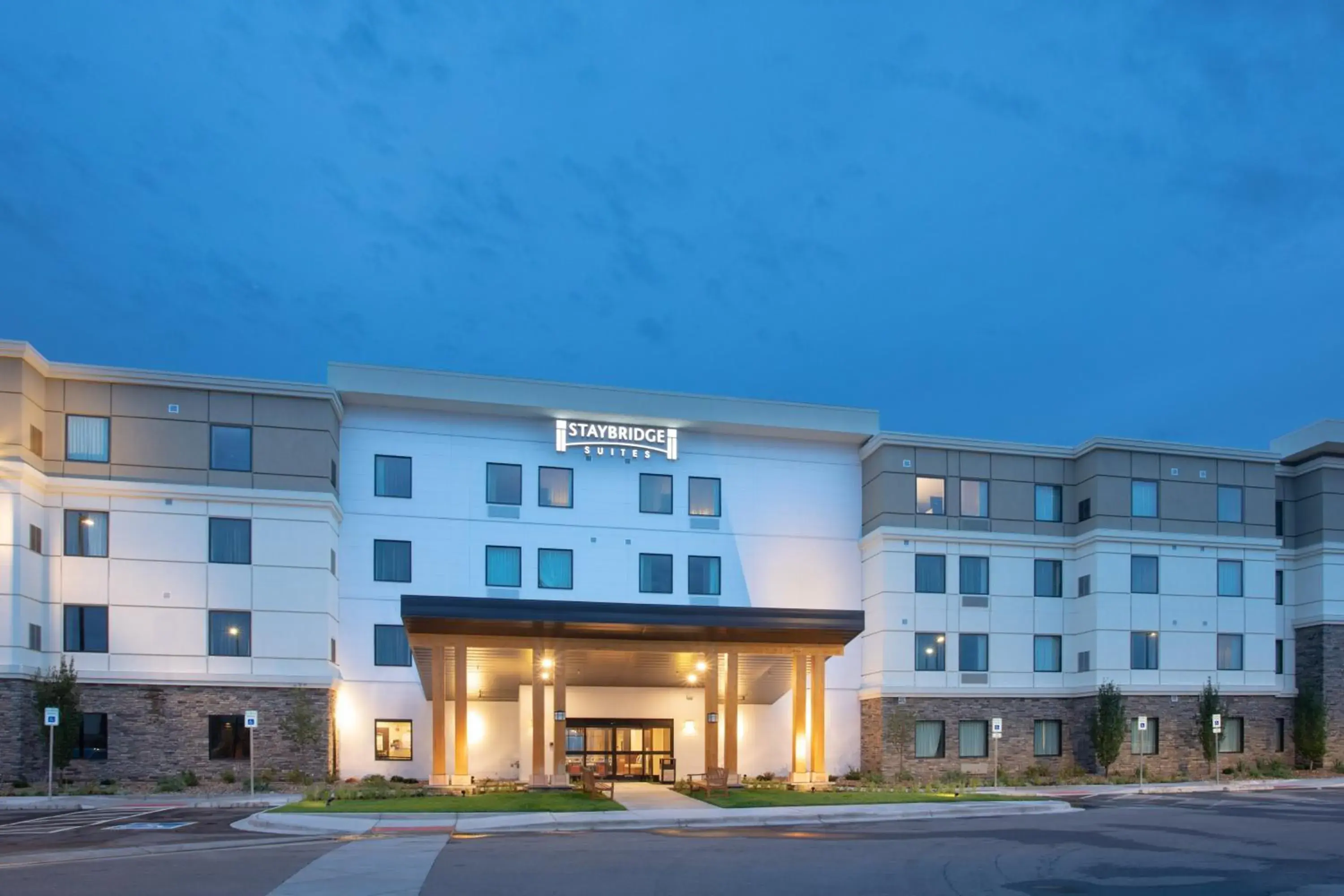 Property building in Staybridge Suites Denver South - Highlands Ranch by IHG Property building in Staybridge Suites Denver South - Highlands Ranch by IHG