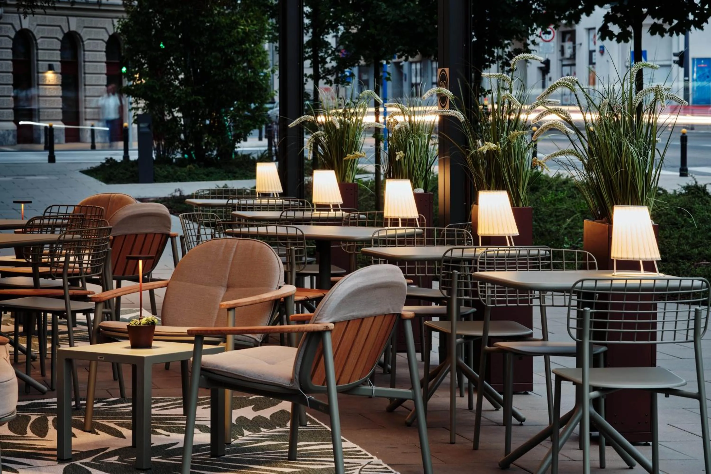 Patio in Holiday Inn - Warsaw City Centre by IHG