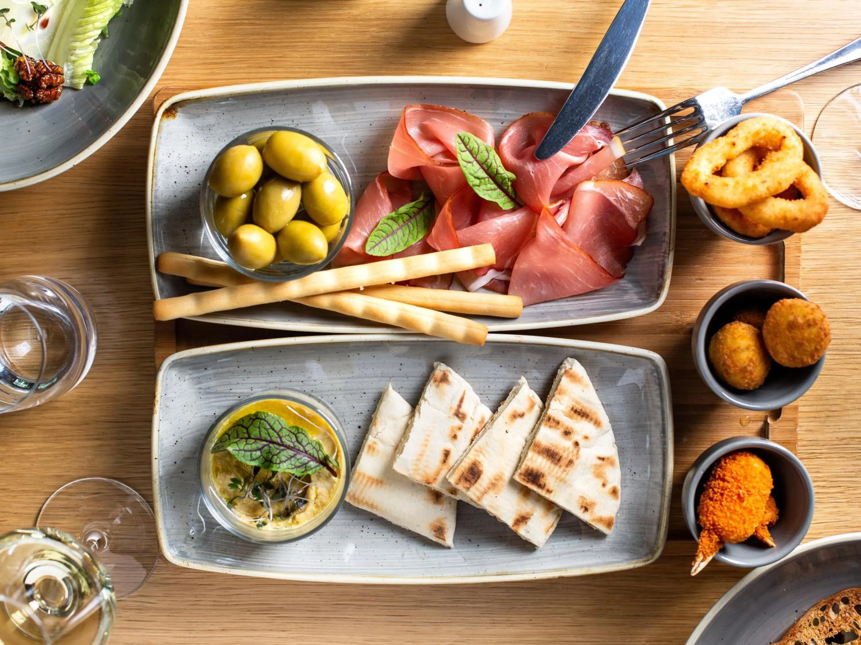 Restaurant/places to eat in Holiday Inn - Warsaw City Centre by IHG