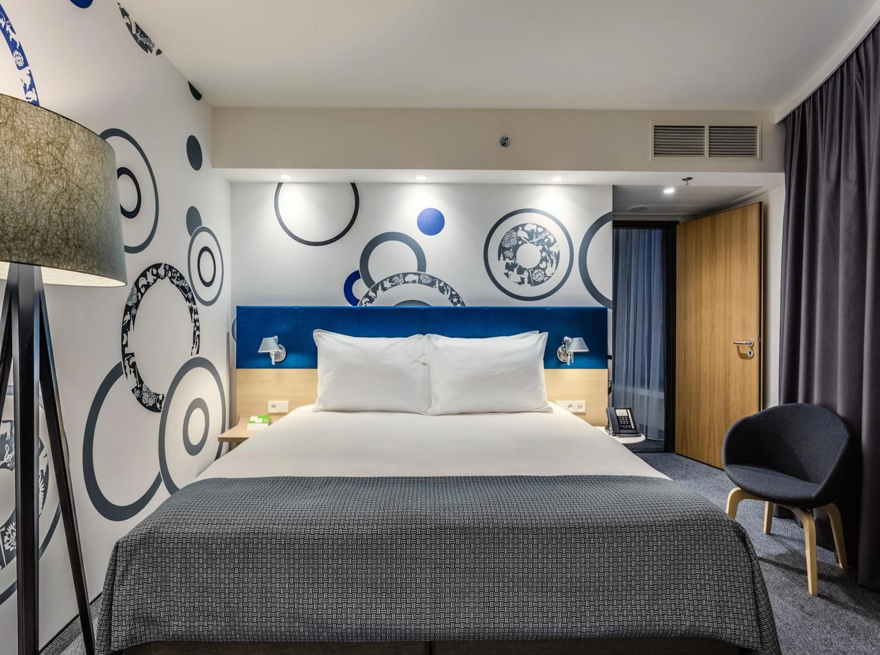 Bedroom, Bed in Holiday Inn - Warsaw City Centre by IHG