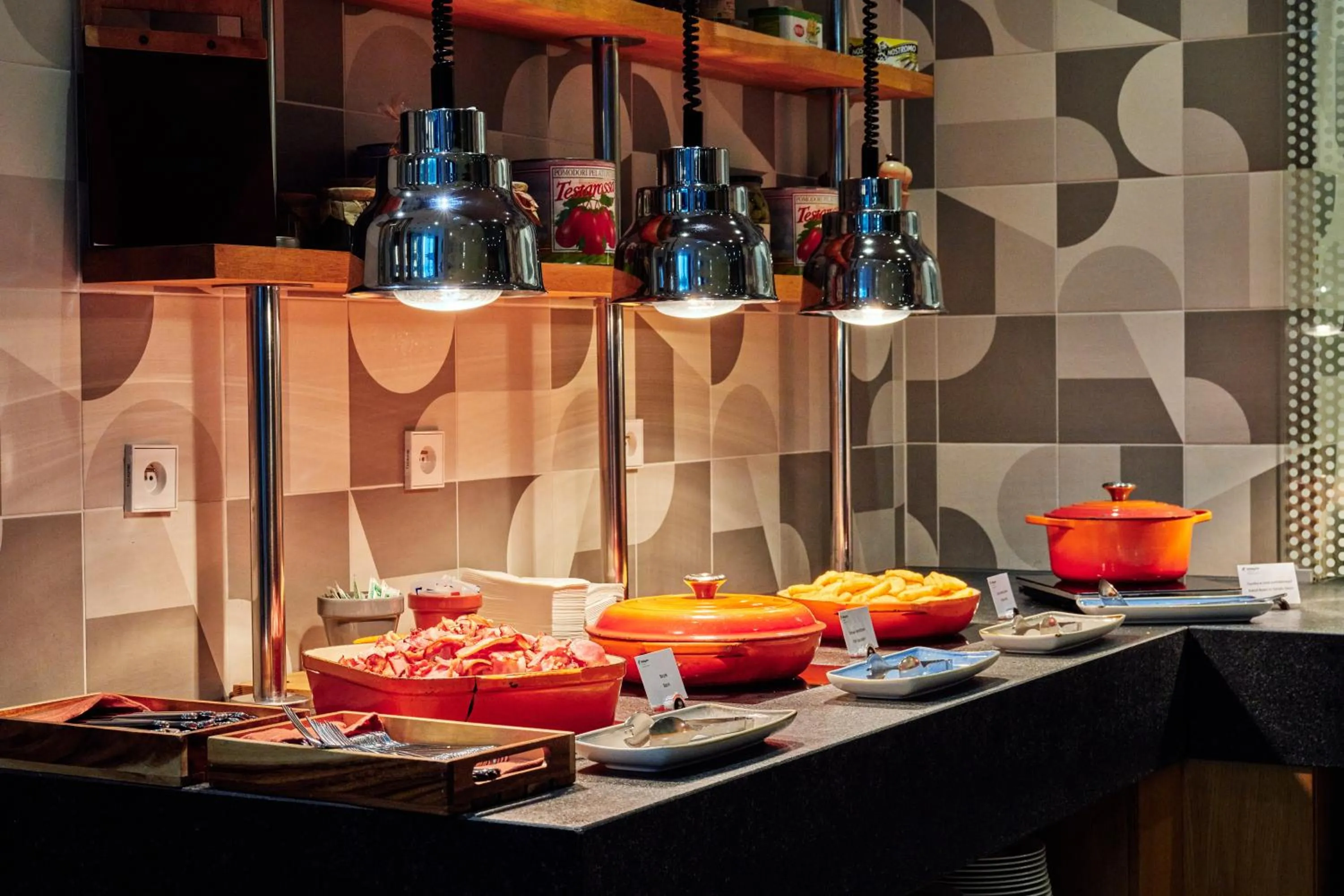 Restaurant/places to eat in Holiday Inn - Warsaw City Centre by IHG