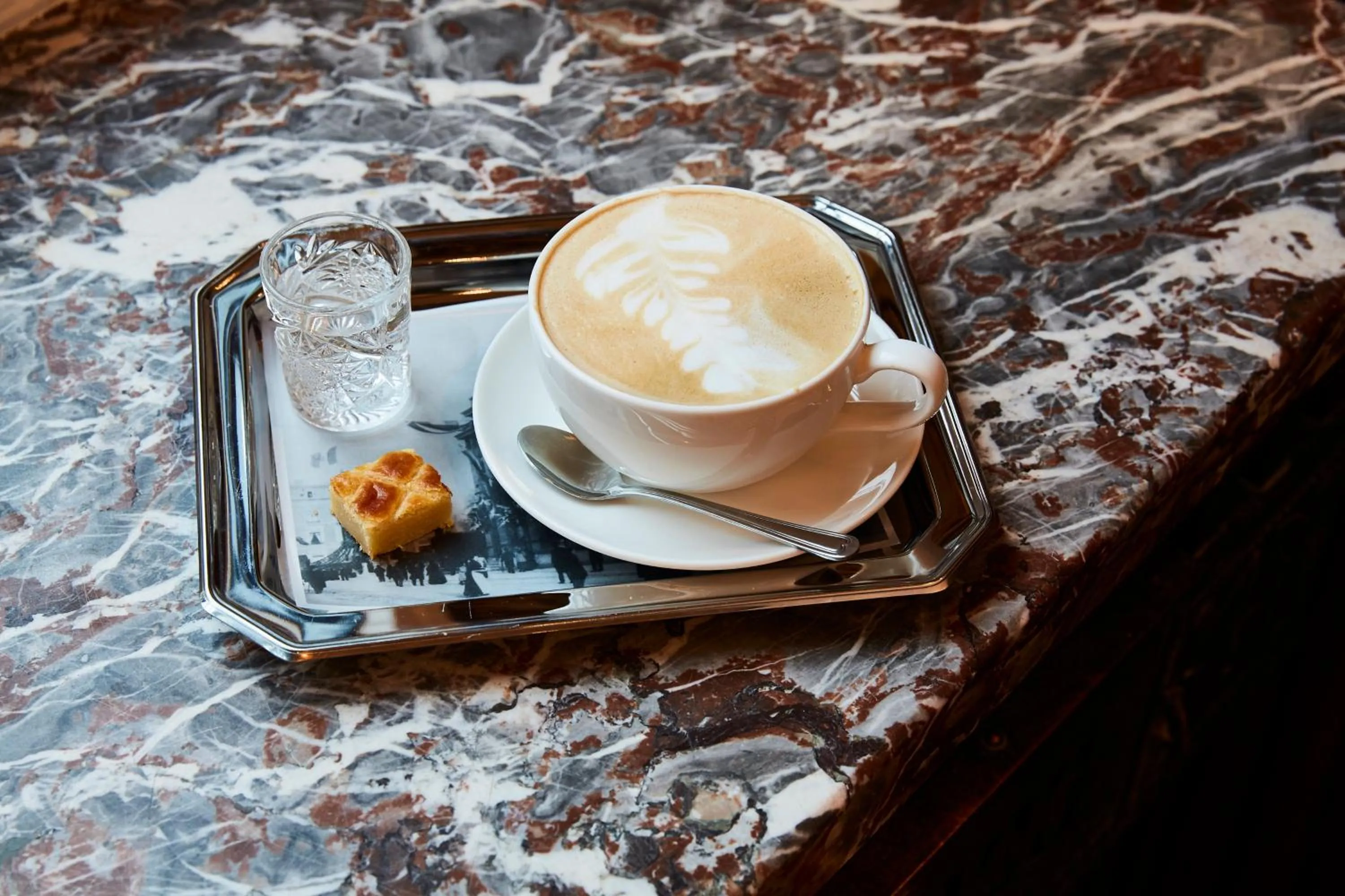 Coffee/tea facilities in Hotel Indigo The Hague - Palace Noordeinde by IHG