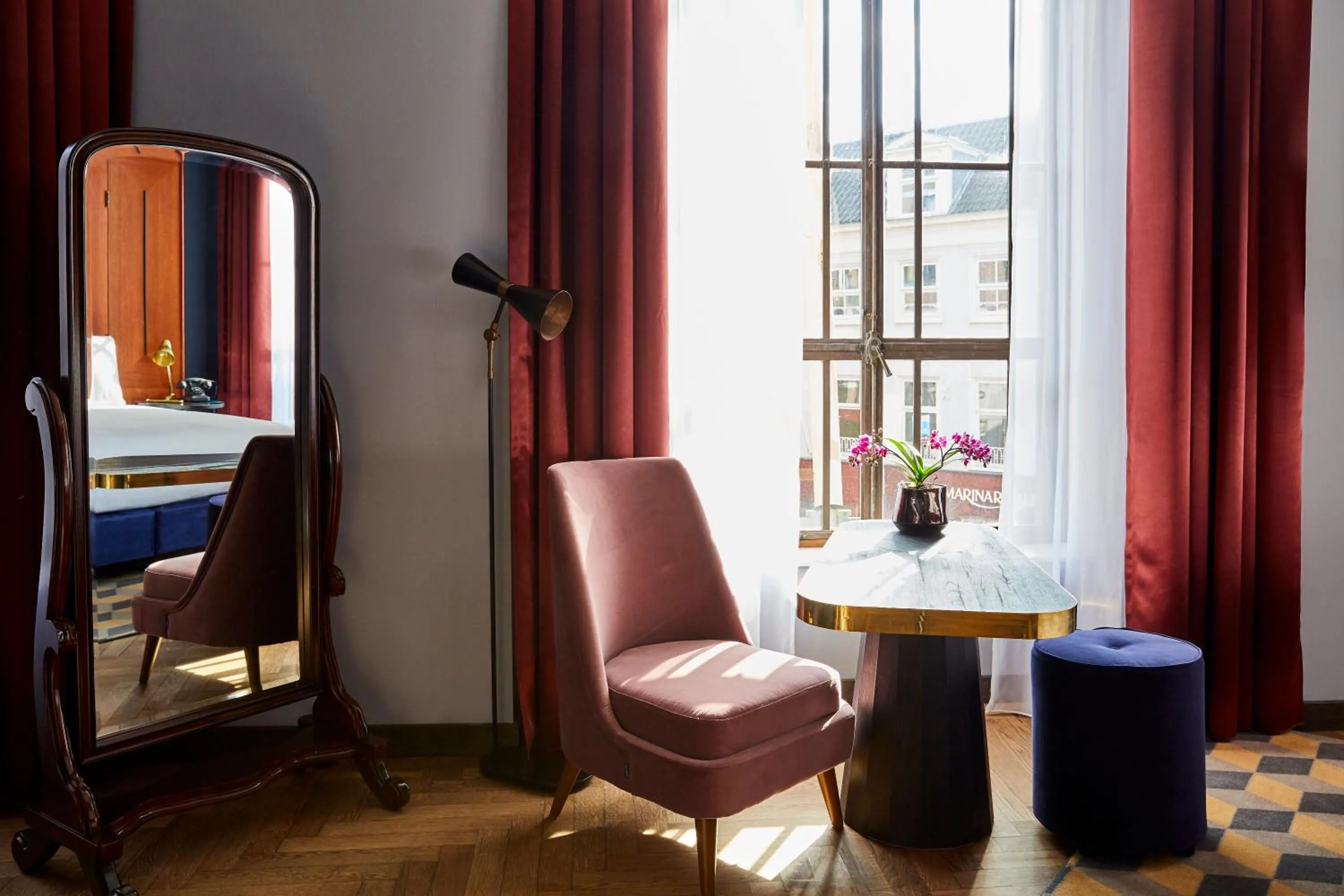 Photo of the whole room in Hotel Indigo The Hague - Palace Noordeinde by IHG