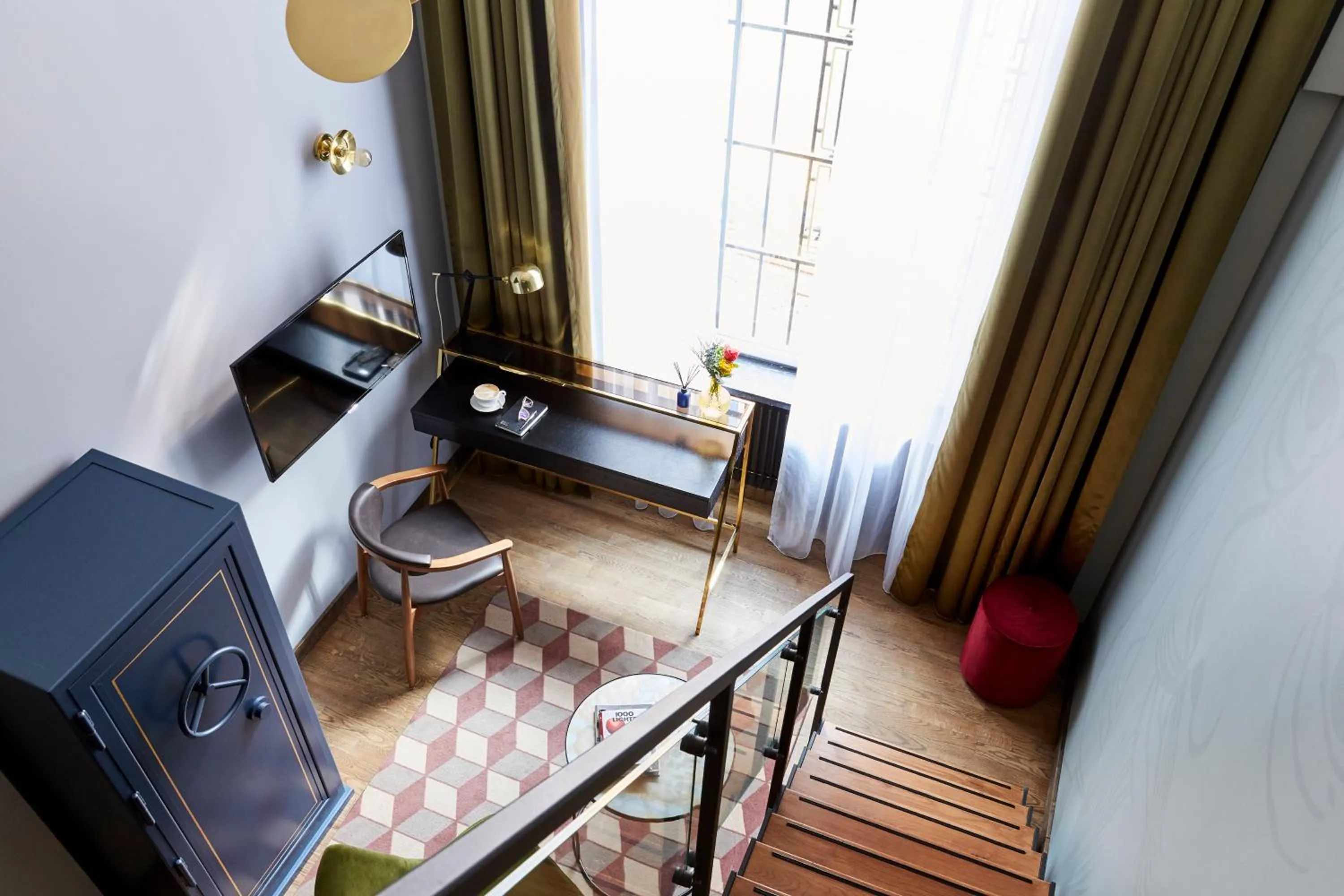Photo of the whole room in Hotel Indigo The Hague - Palace Noordeinde by IHG