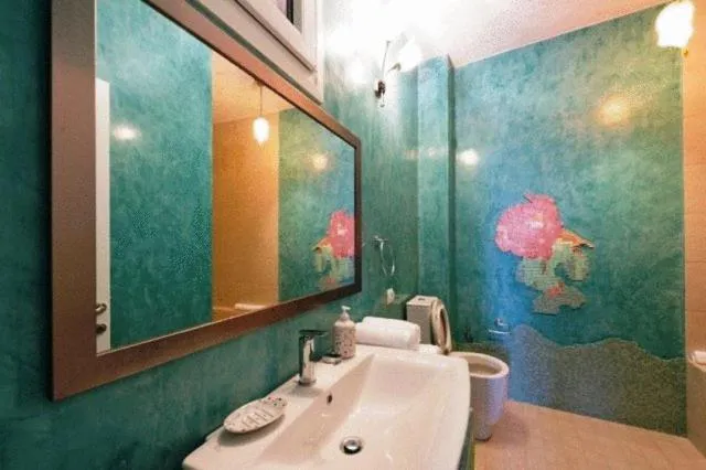 Toilet in Irida Parga