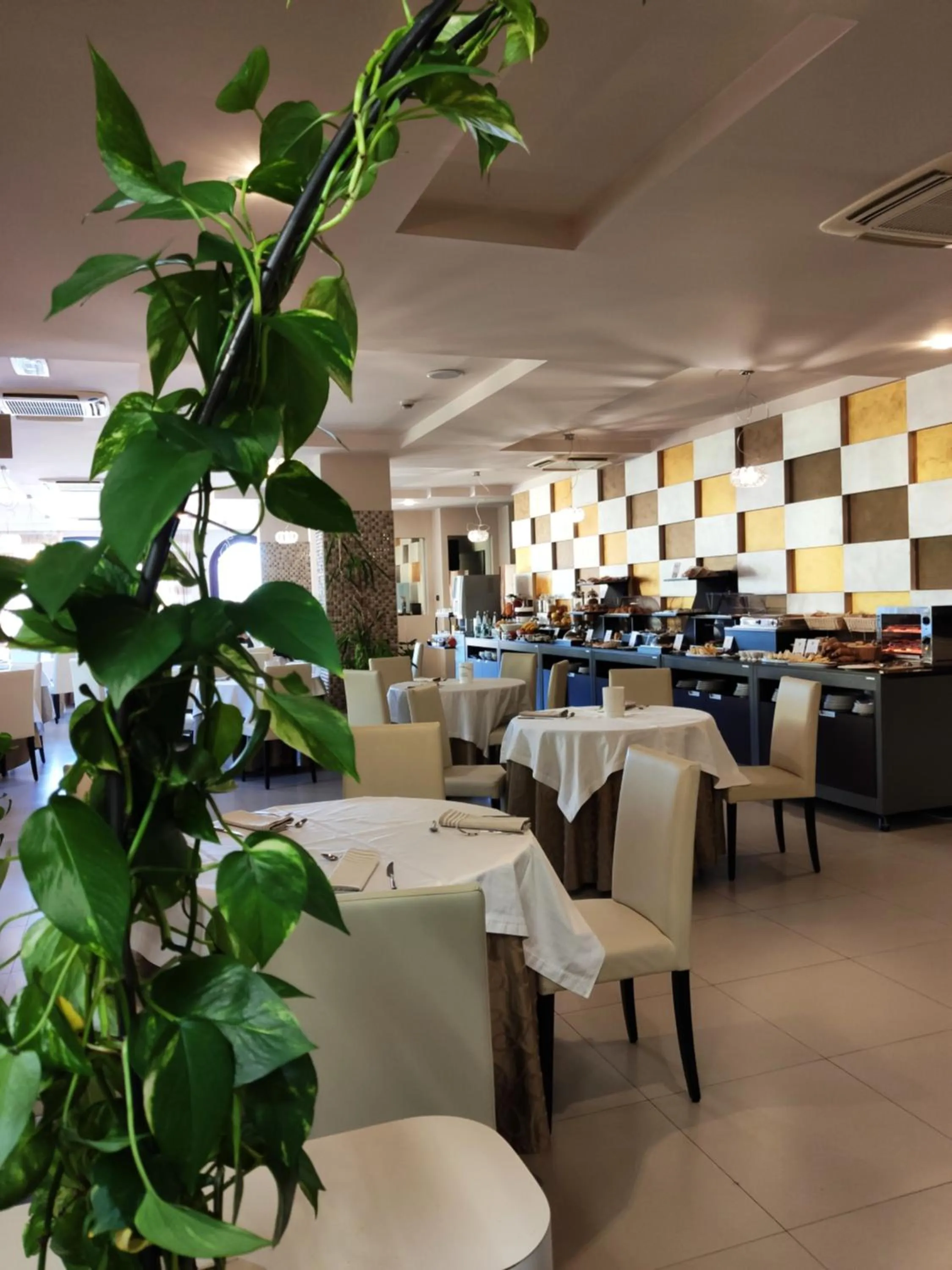 Breakfast in Hotel La Cartiera