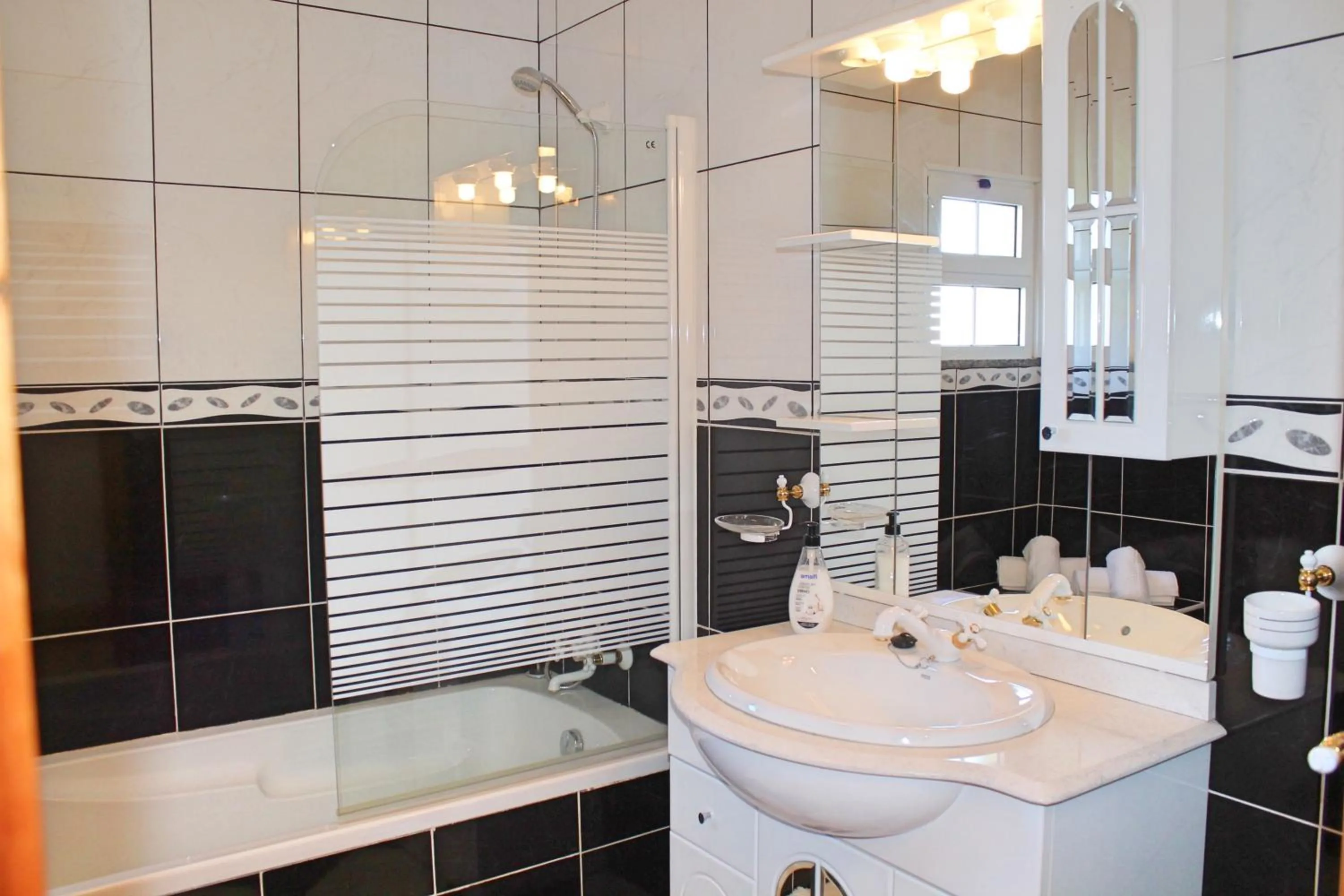 Bathroom in OurMadeira - Casa Vista Bela