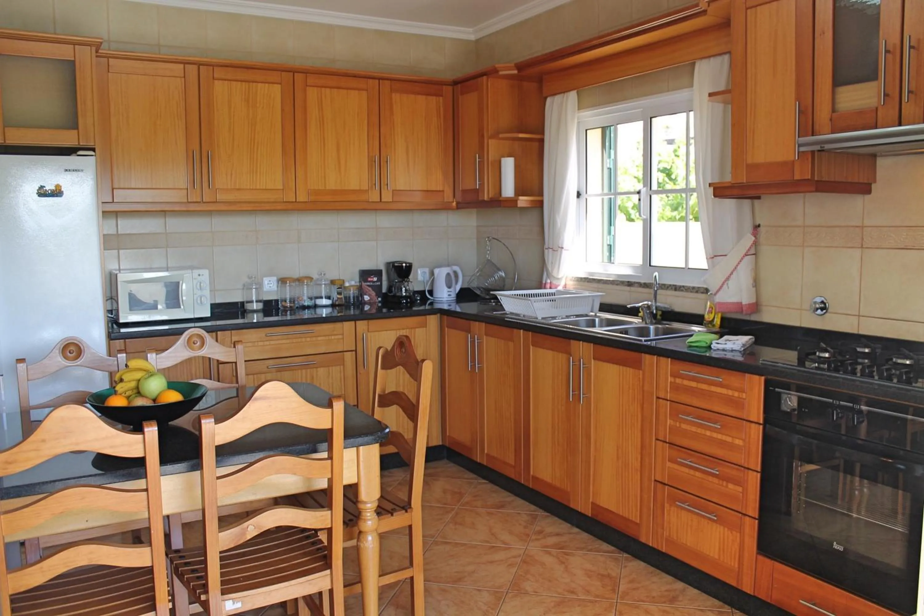 Kitchen or kitchenette in OurMadeira - Casa Vista Bela