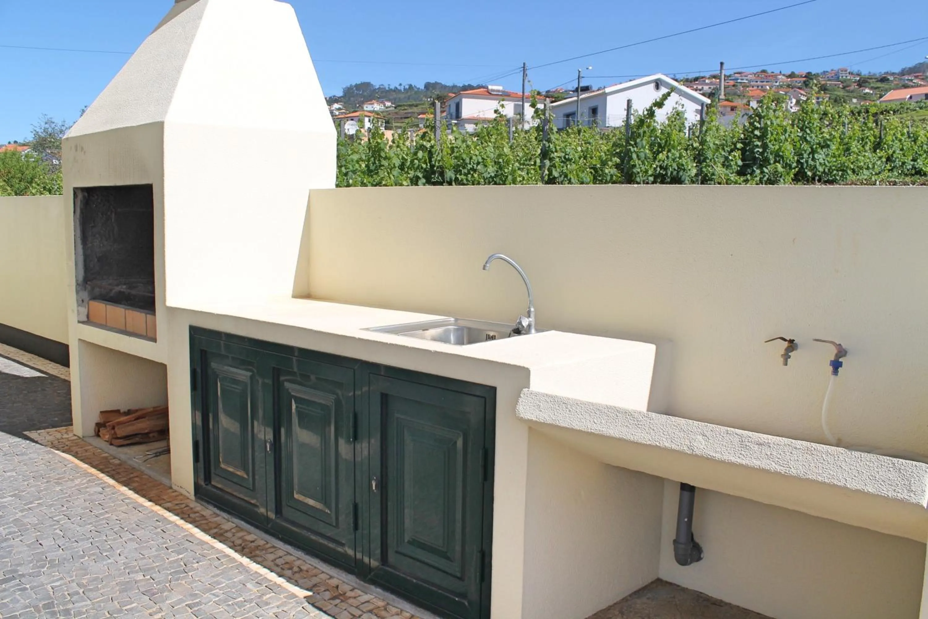 BBQ facilities in OurMadeira - Casa Vista Bela