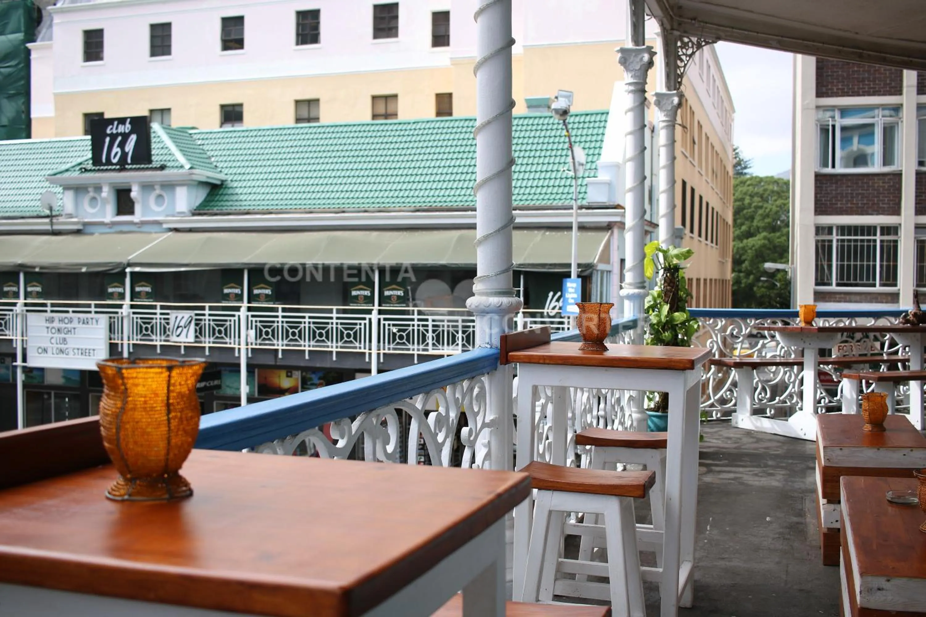 Balcony/Terrace in Urban Hive Backpackers
