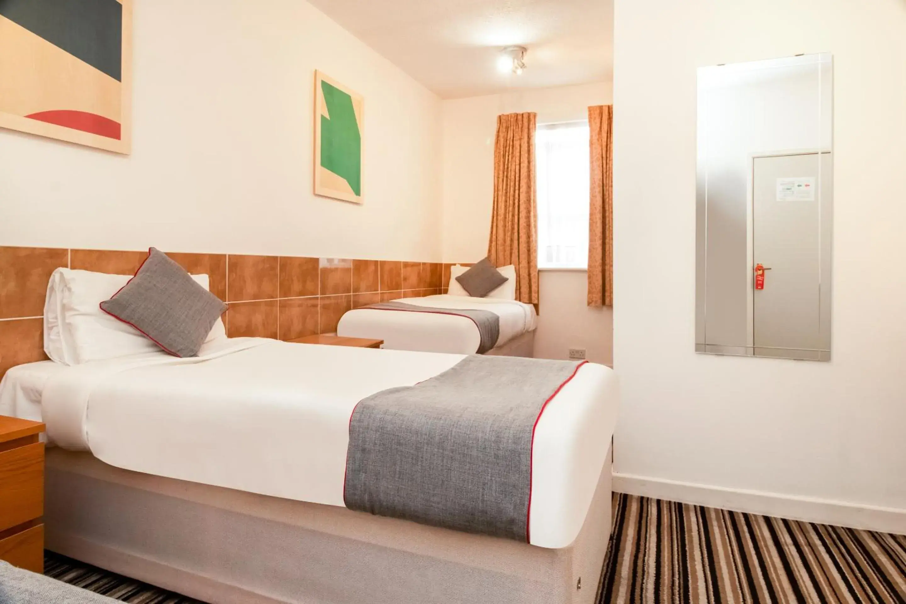 Bedroom, Bed in Cardiff Central Hotel By Belvilla Bedroom, Bed in Cardiff Central Hotel By Belvilla