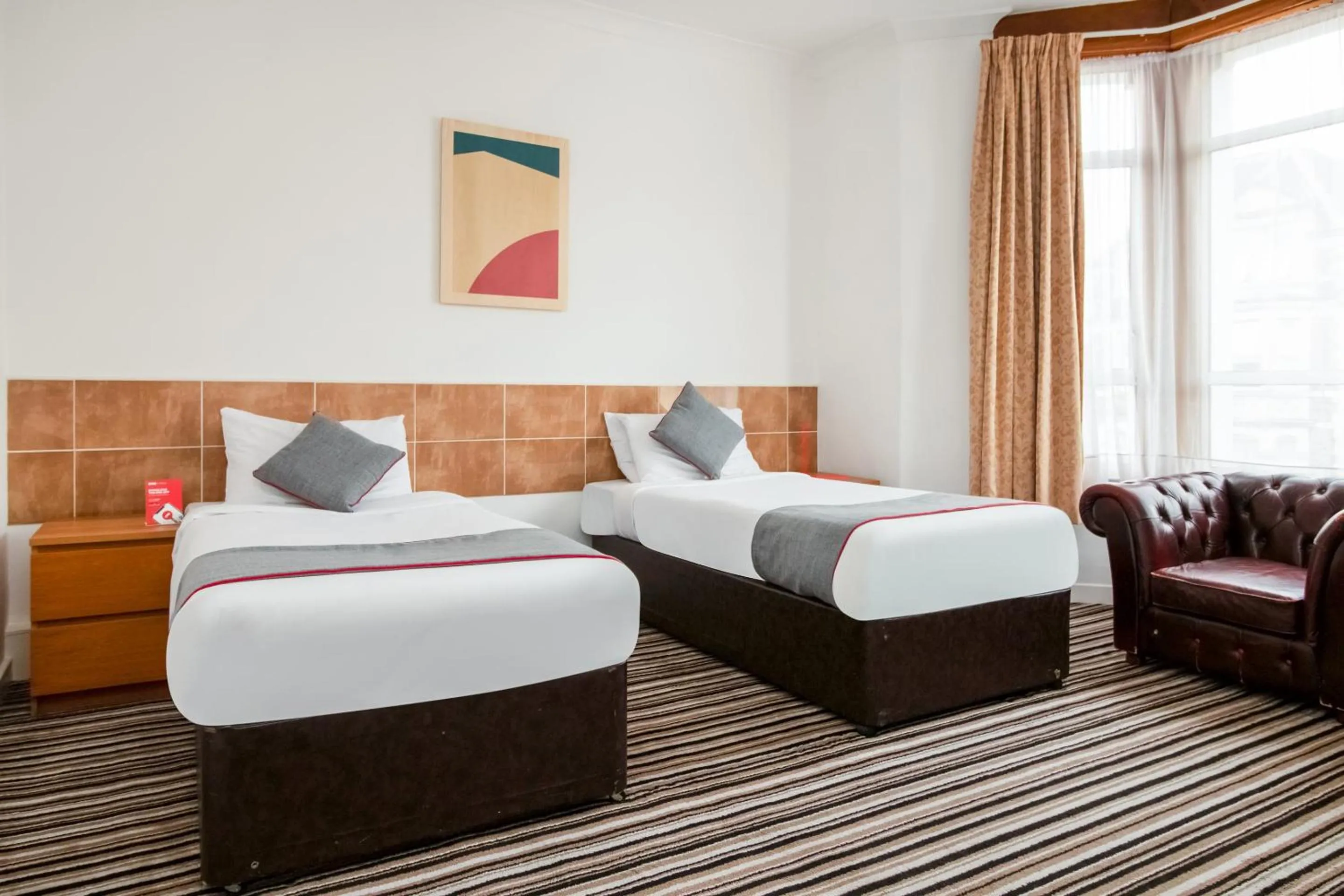 Bedroom, Bed in Cardiff Central Hotel By Belvilla