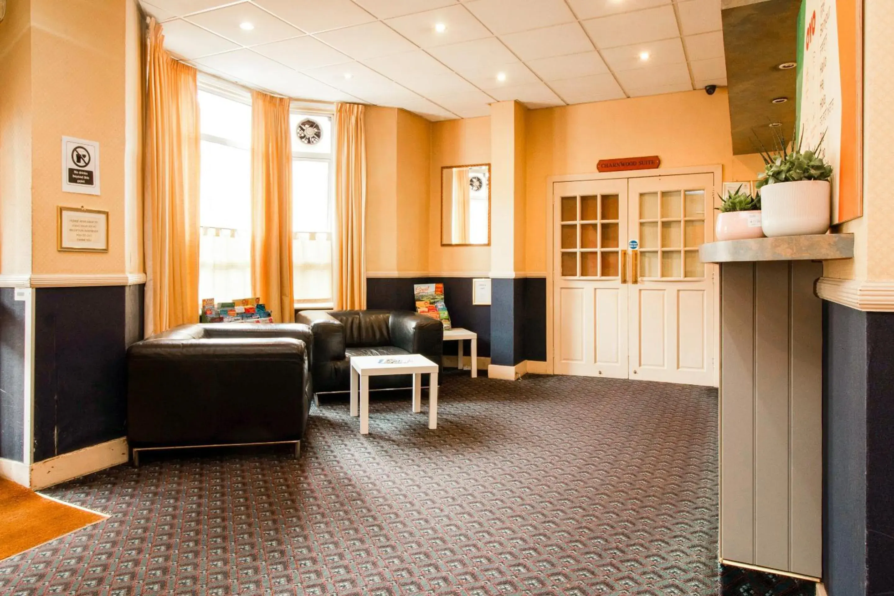Lobby or reception in Cardiff Central Hotel By Belvilla Lobby or reception in Cardiff Central Hotel By Belvilla