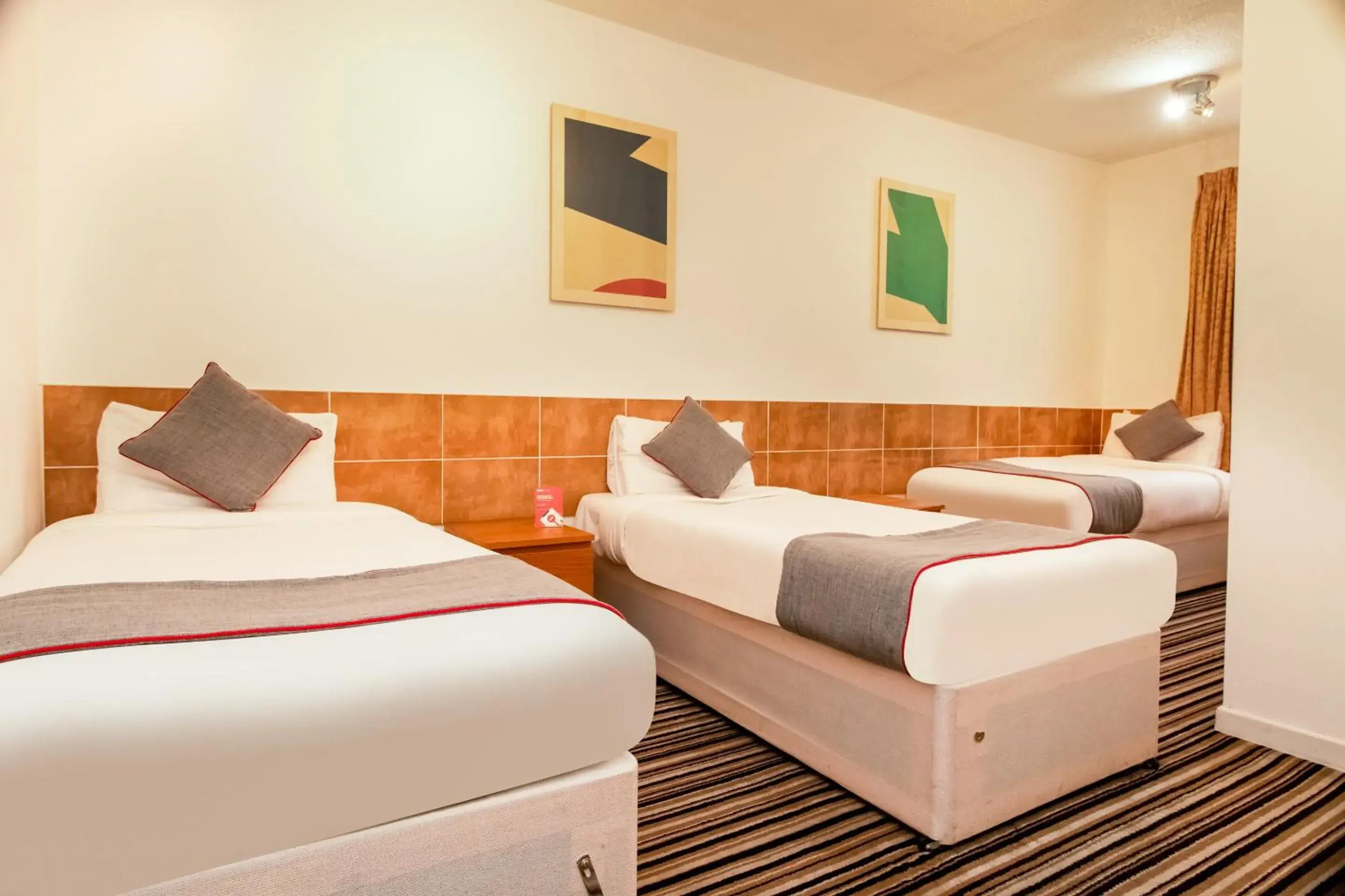 Bedroom, Bed in Cardiff Central Hotel By Belvilla Bedroom, Bed in Cardiff Central Hotel By Belvilla