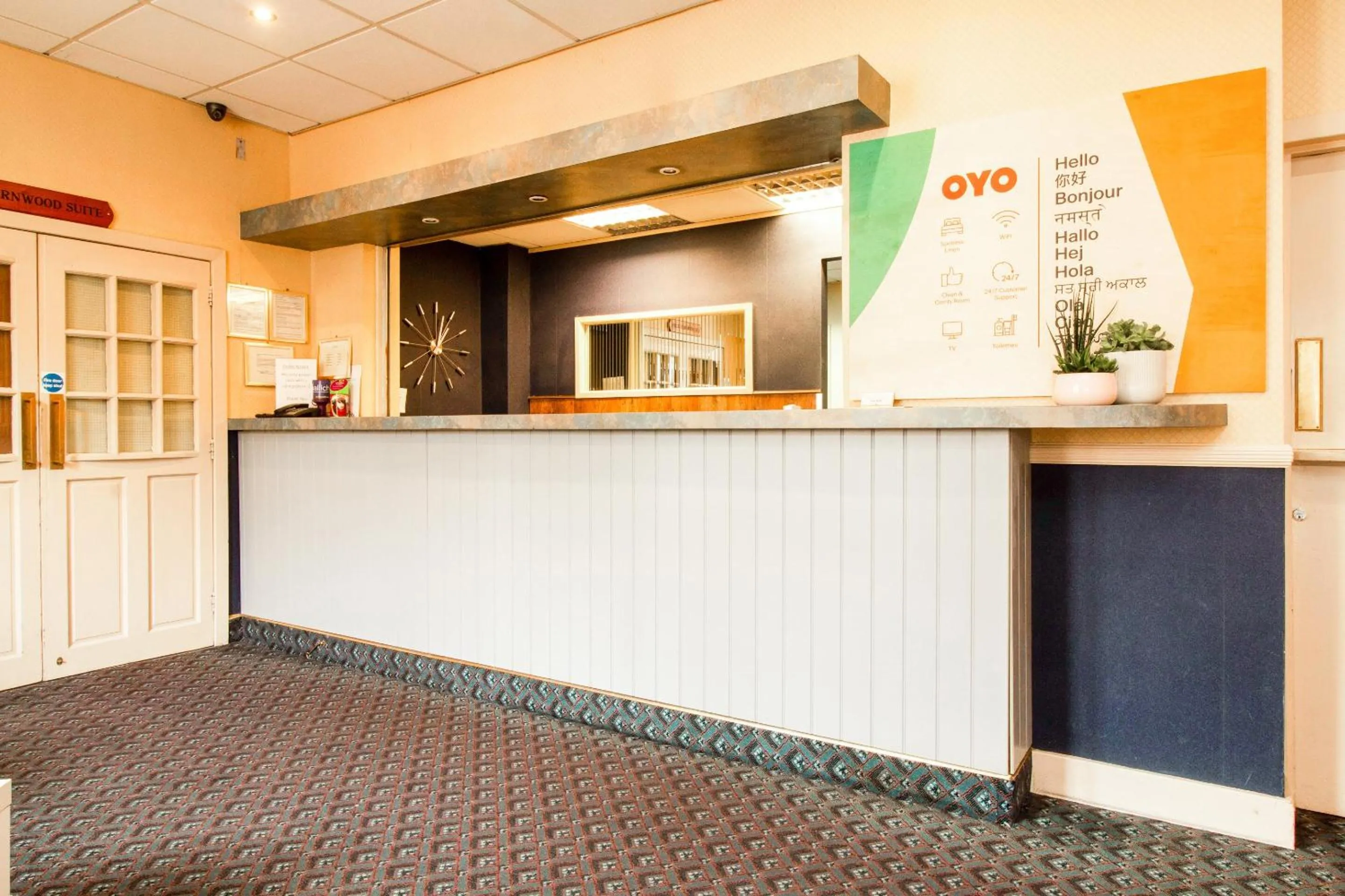 Lobby or reception in Cardiff Central Hotel By Belvilla