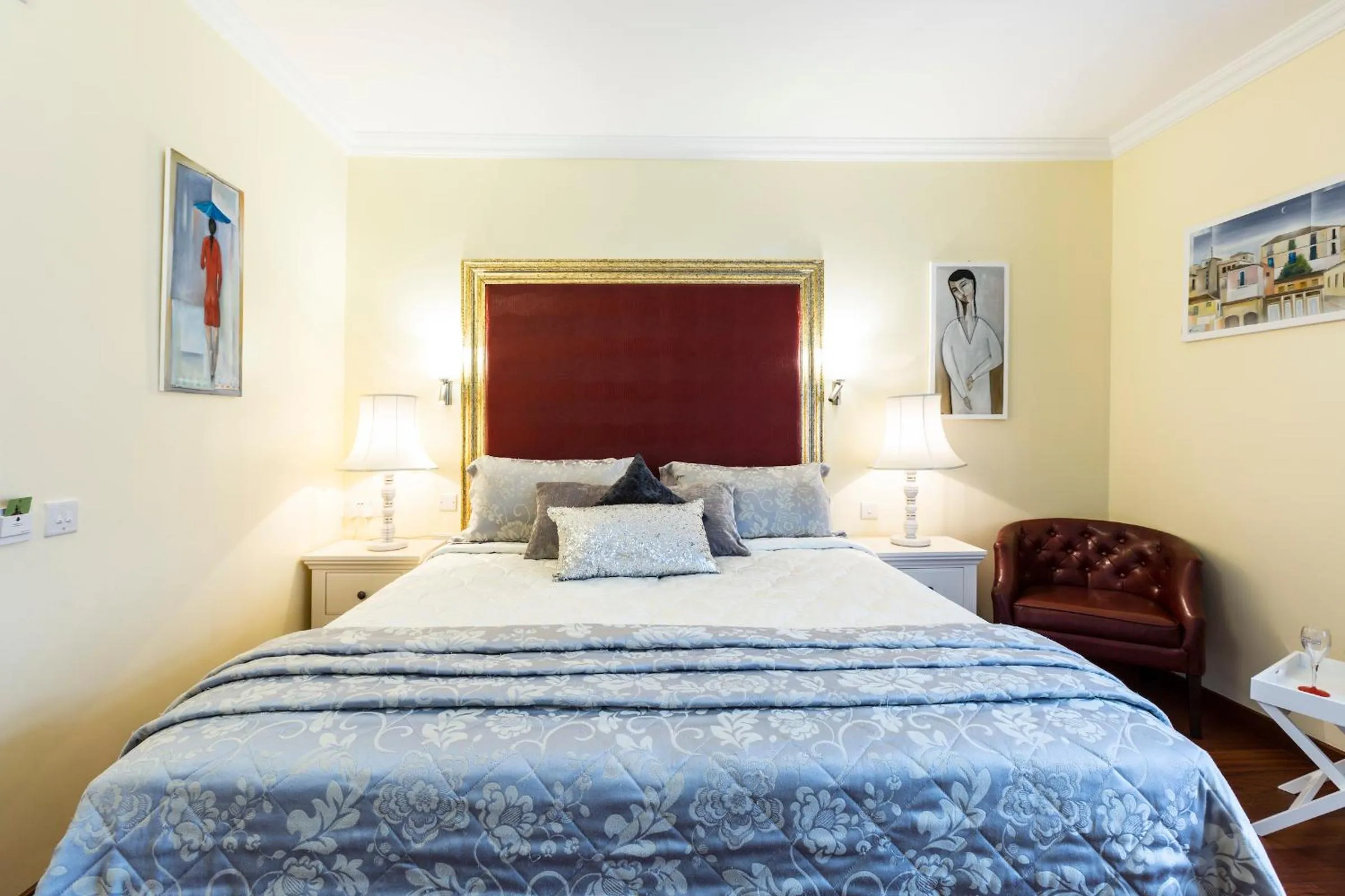 Bed in Linton Hotel Luton