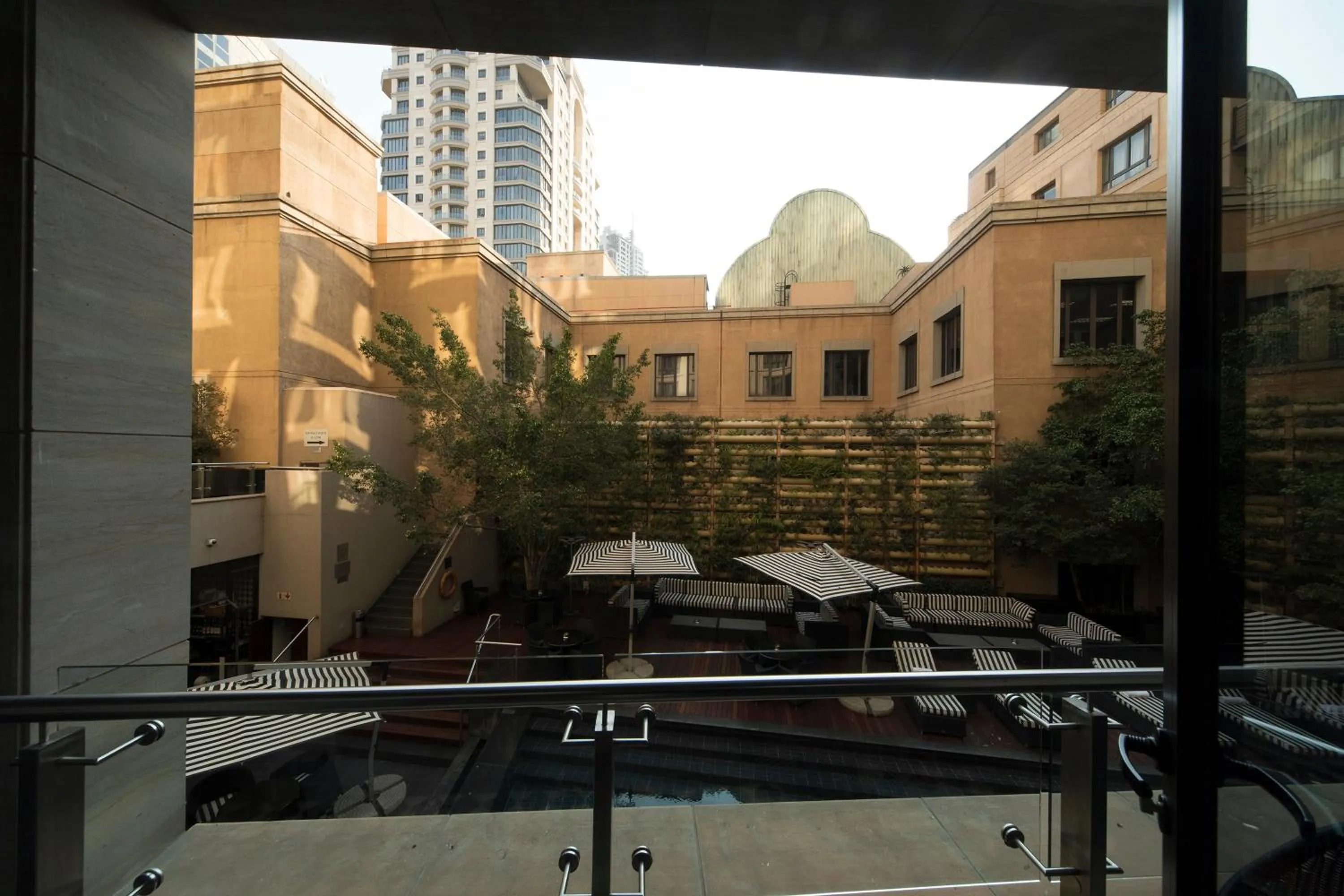 DAVINCI Hotel on Nelson Mandela Square