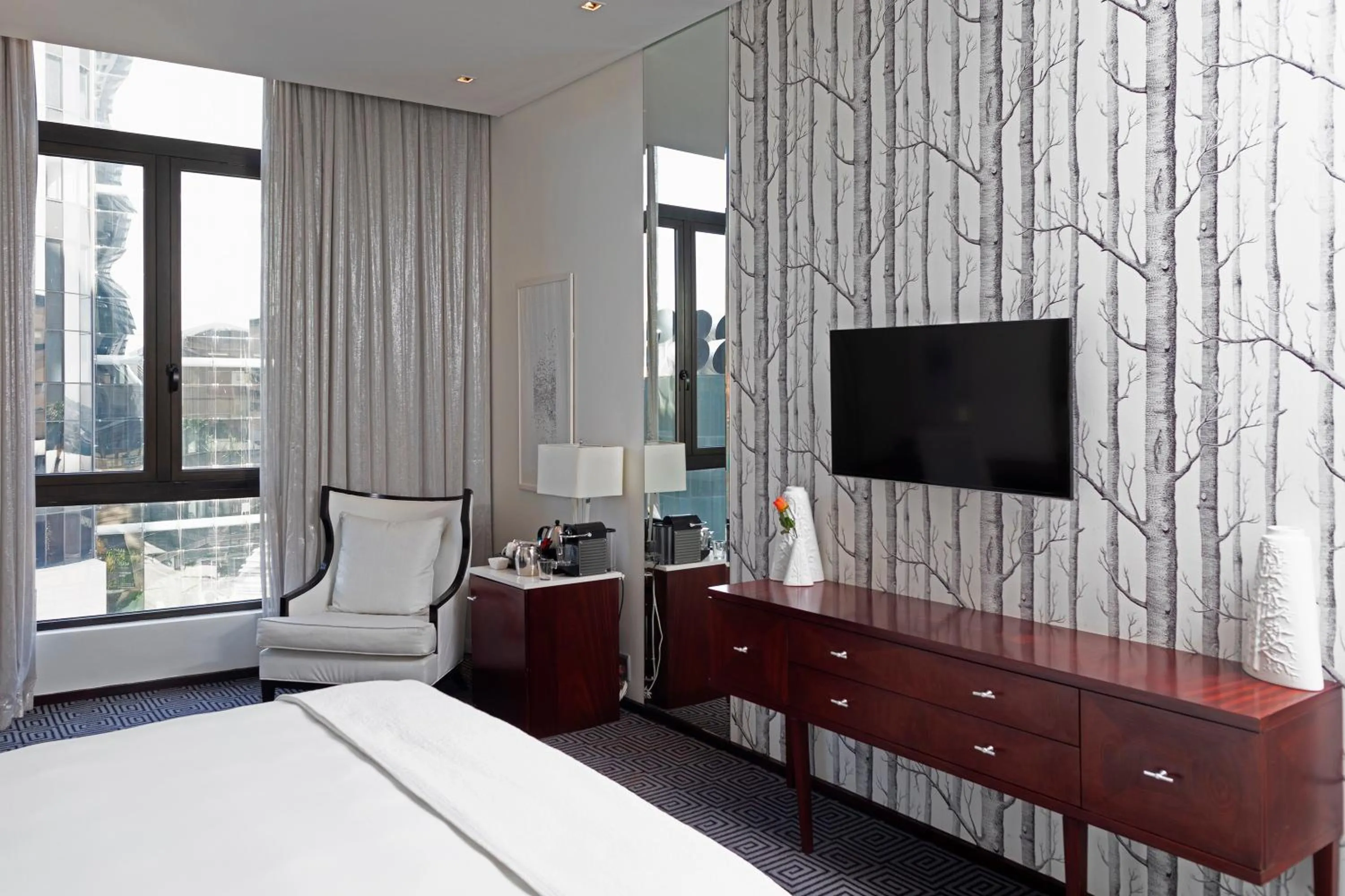 View (from property/room), Bed in DAVINCI Hotel on Nelson Mandela Square