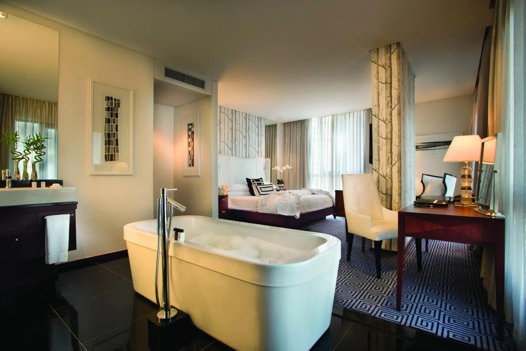 Day, Bed in DAVINCI Hotel on Nelson Mandela Square