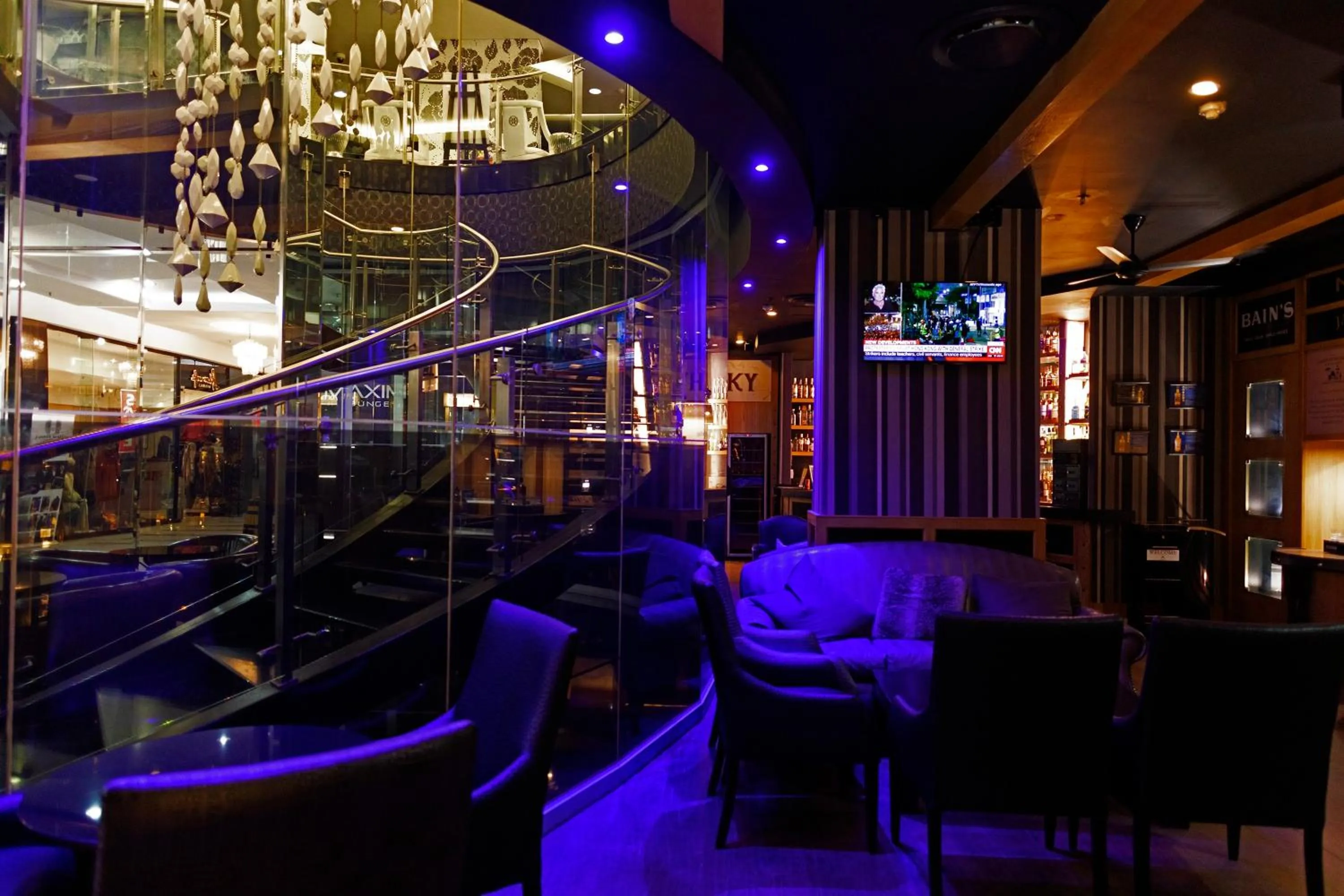 Lounge or bar in DAVINCI Hotel on Nelson Mandela Square