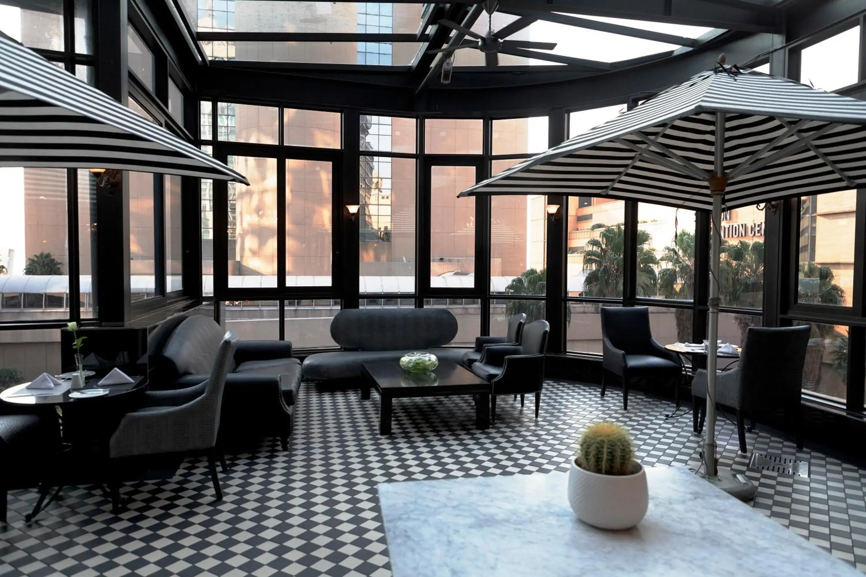 Restaurant/places to eat in DAVINCI Hotel on Nelson Mandela Square Restaurant/places to eat in DAVINCI Hotel on Nelson Mandela Square