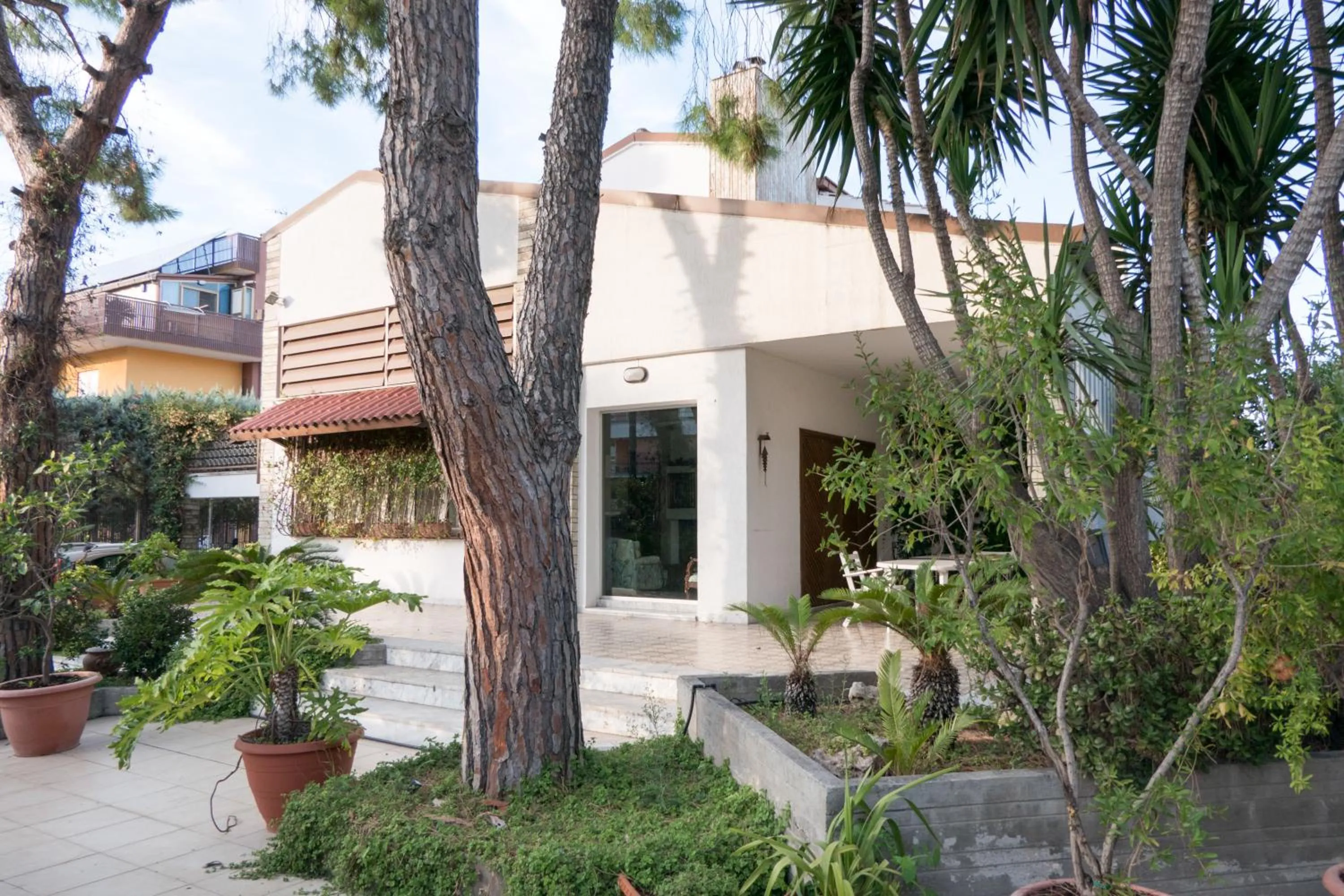 Property building in Yucca Camere & Suite