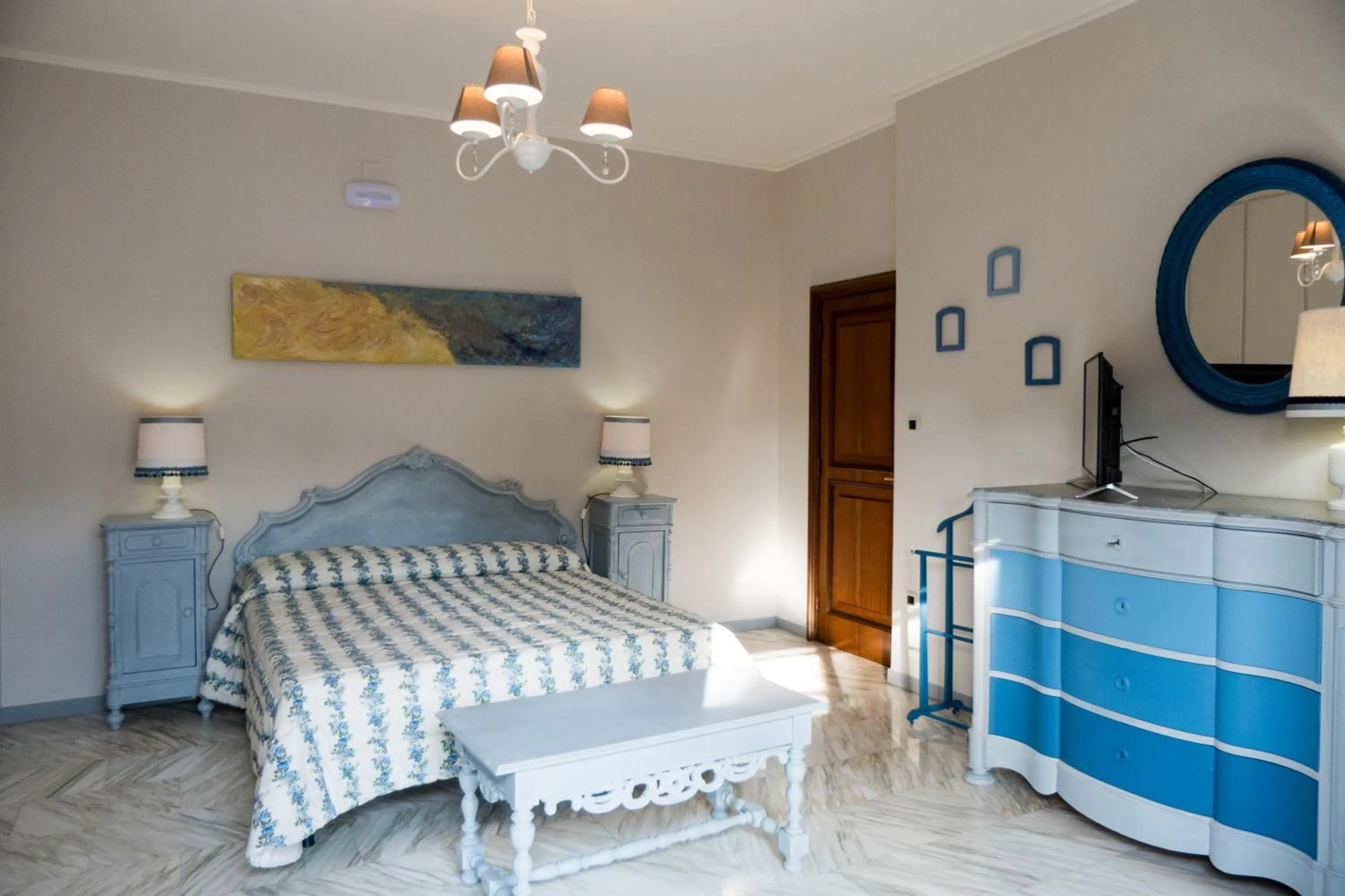 Photo of the whole room in Yucca Camere & Suite