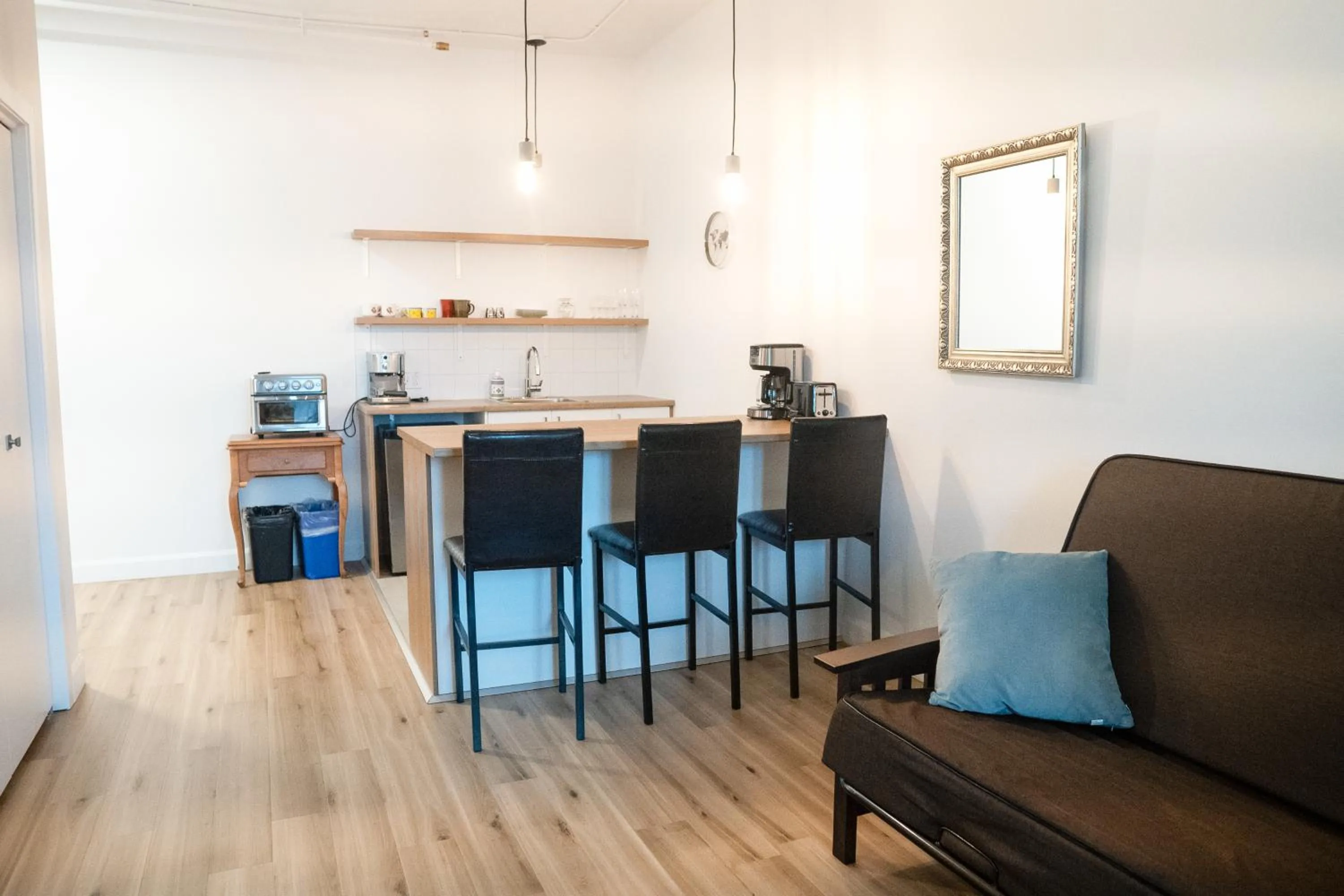 Kitchen or kitchenette in Auberge de Jeunesse des Balcons