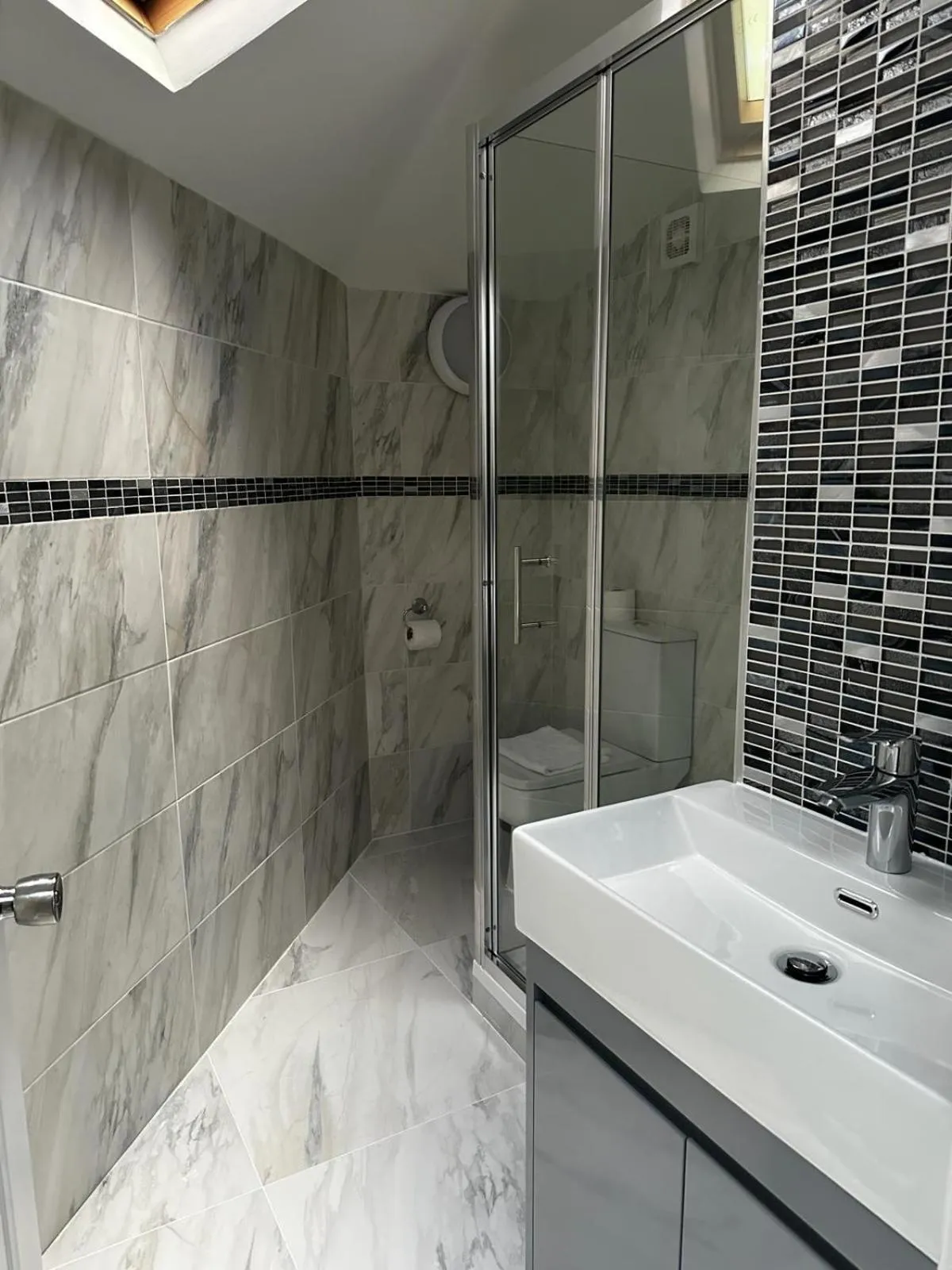 Shower in The Park Hotel