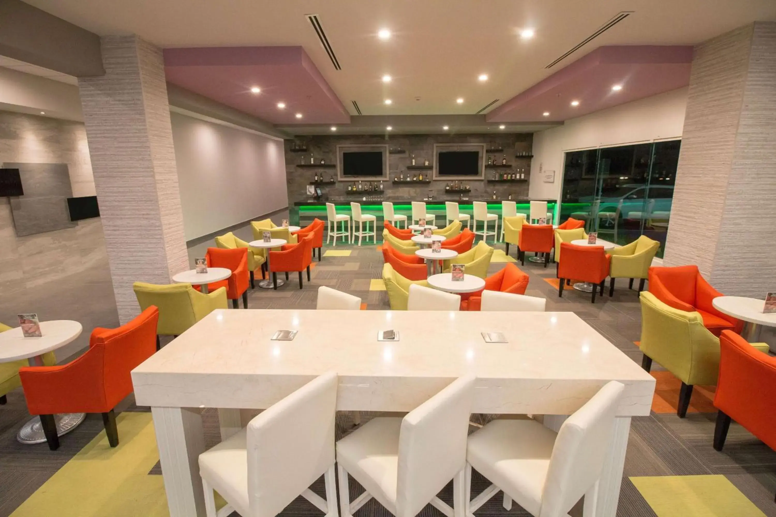 Lobby or reception in CHN Hotel Monterrey Aeropuerto, Trademark by Wyndham Lobby or reception in CHN Hotel Monterrey Aeropuerto, Trademark by Wyndham