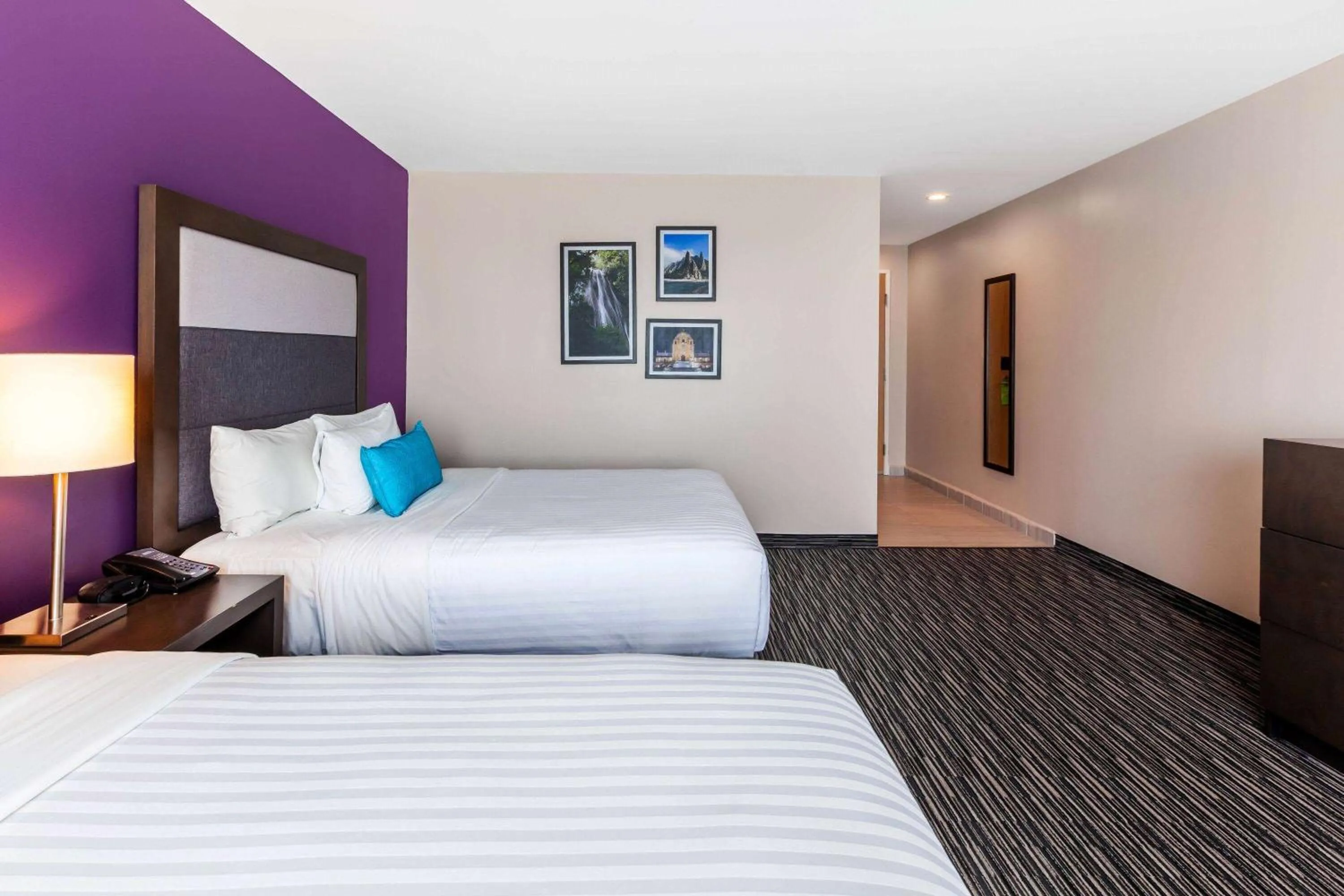 Photo of the whole room, Bed in CHN Hotel Monterrey Aeropuerto, Trademark by Wyndham