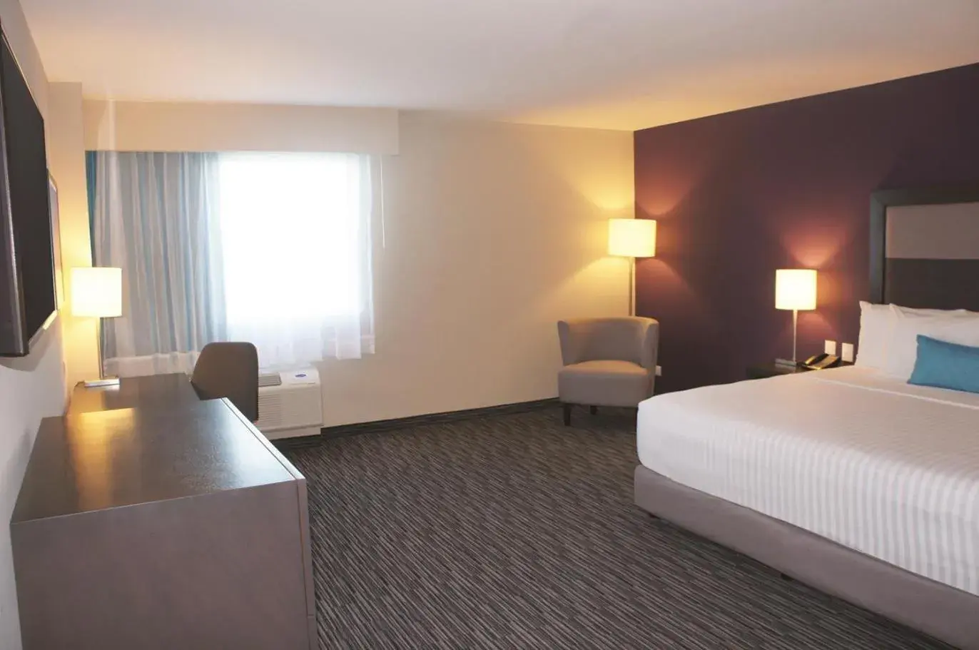 King Room - single occupancy - Mobility Access/Non-Smoking in CHN Hotel Monterrey Aeropuerto, Trademark by Wyndham King Room - single occupancy - Mobility Access/Non-Smoking in CHN Hotel Monterrey Aeropuerto, Trademark by Wyndham