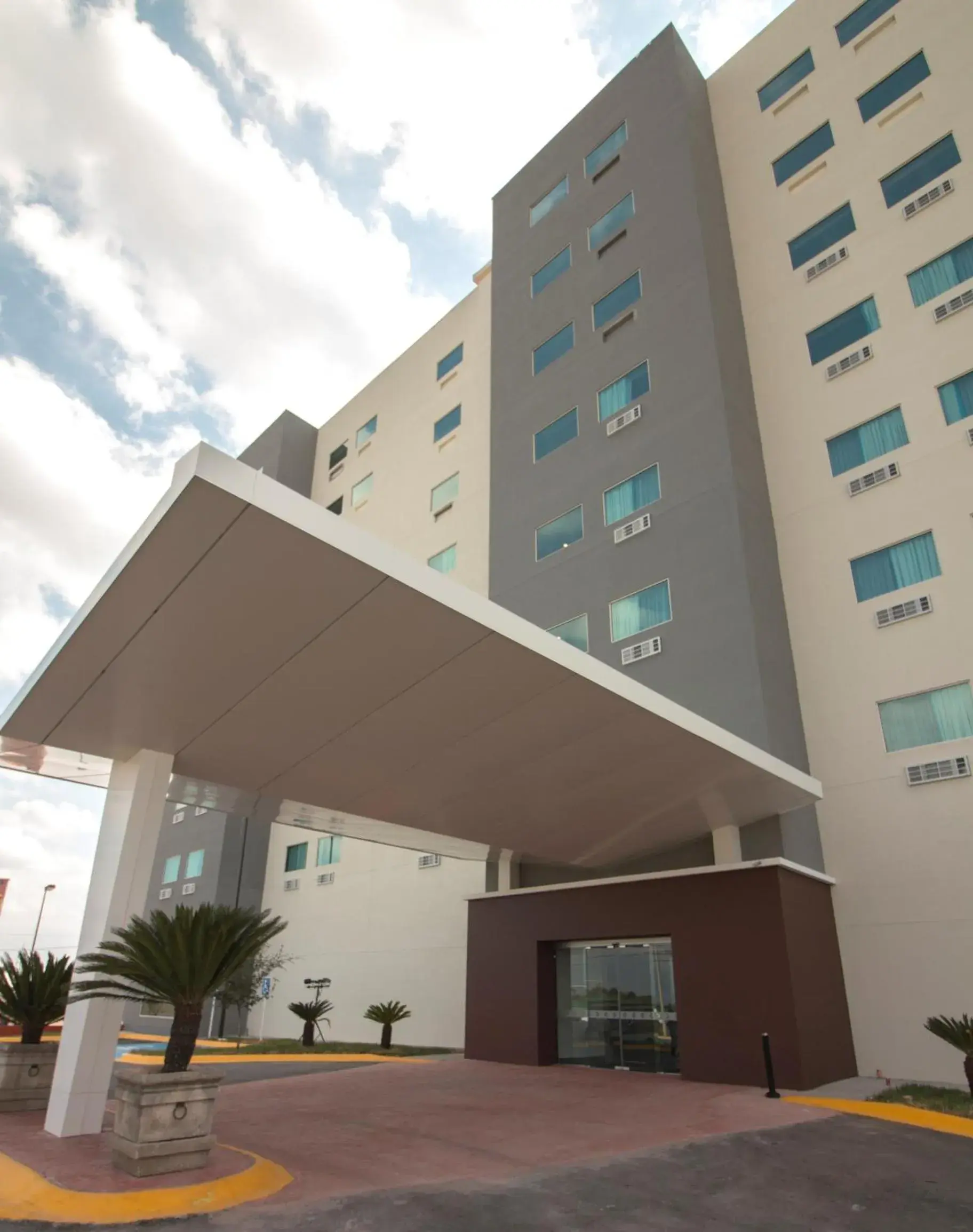 Property building in CHN Hotel Monterrey Aeropuerto, Trademark by Wyndham Property building in CHN Hotel Monterrey Aeropuerto, Trademark by Wyndham
