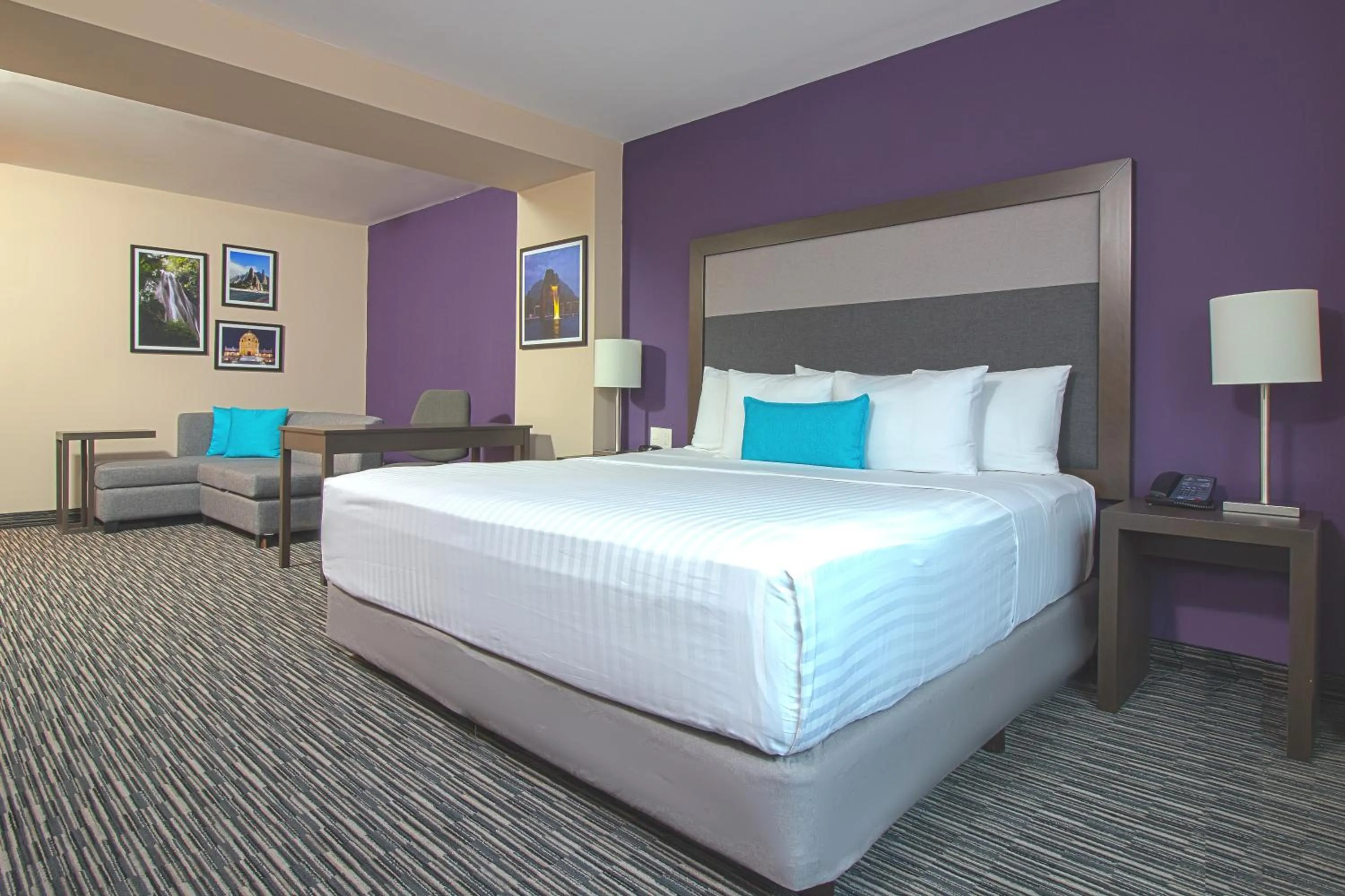 Photo of the whole room, Bed in CHN Hotel Monterrey Aeropuerto, Trademark by Wyndham