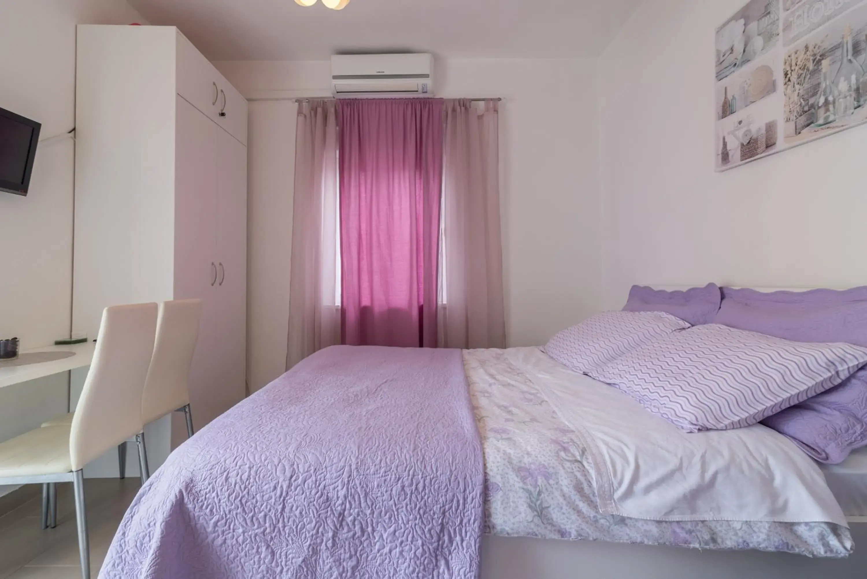 Studio Apartment in Emma & Toni Studio Apartment in Emma & Toni