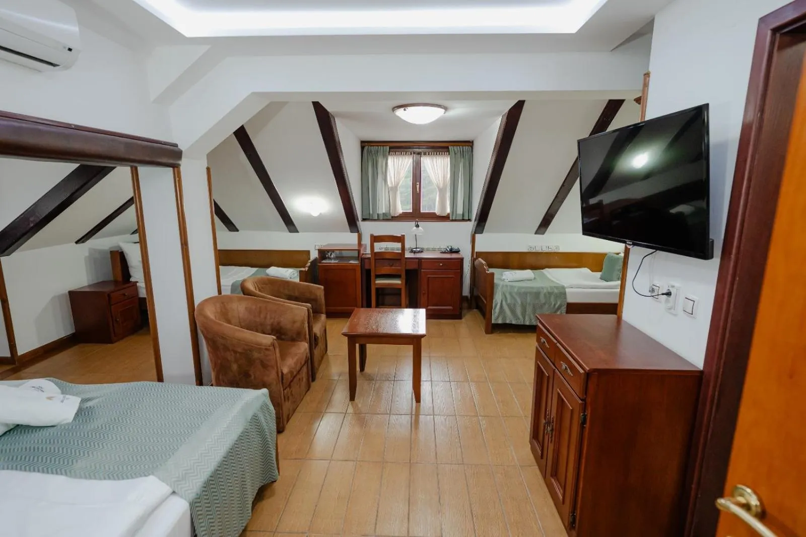 Bedroom, Bed in Hotel Zlatiborska Noc