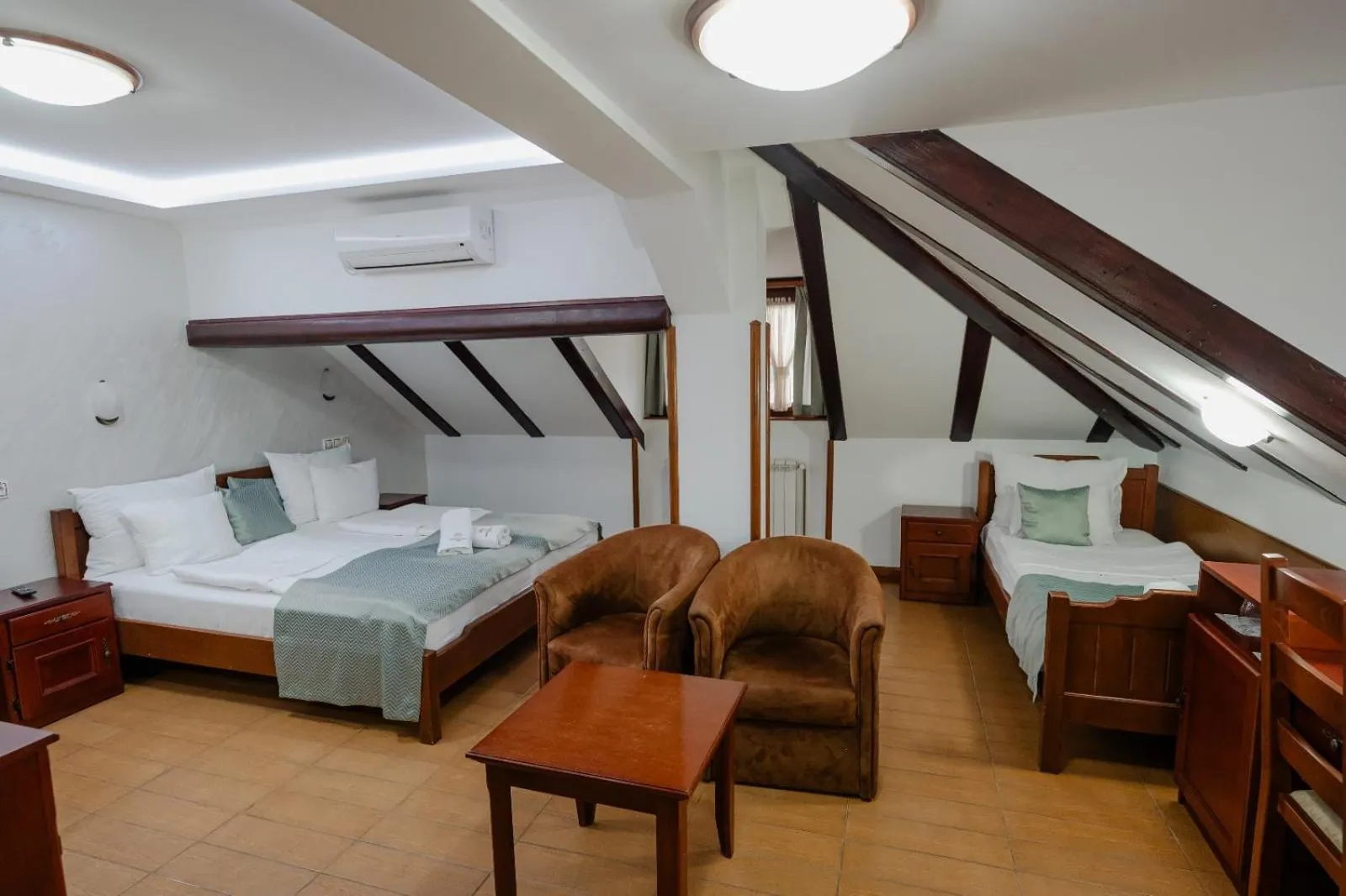 Living room, Bed in Hotel Zlatiborska Noc