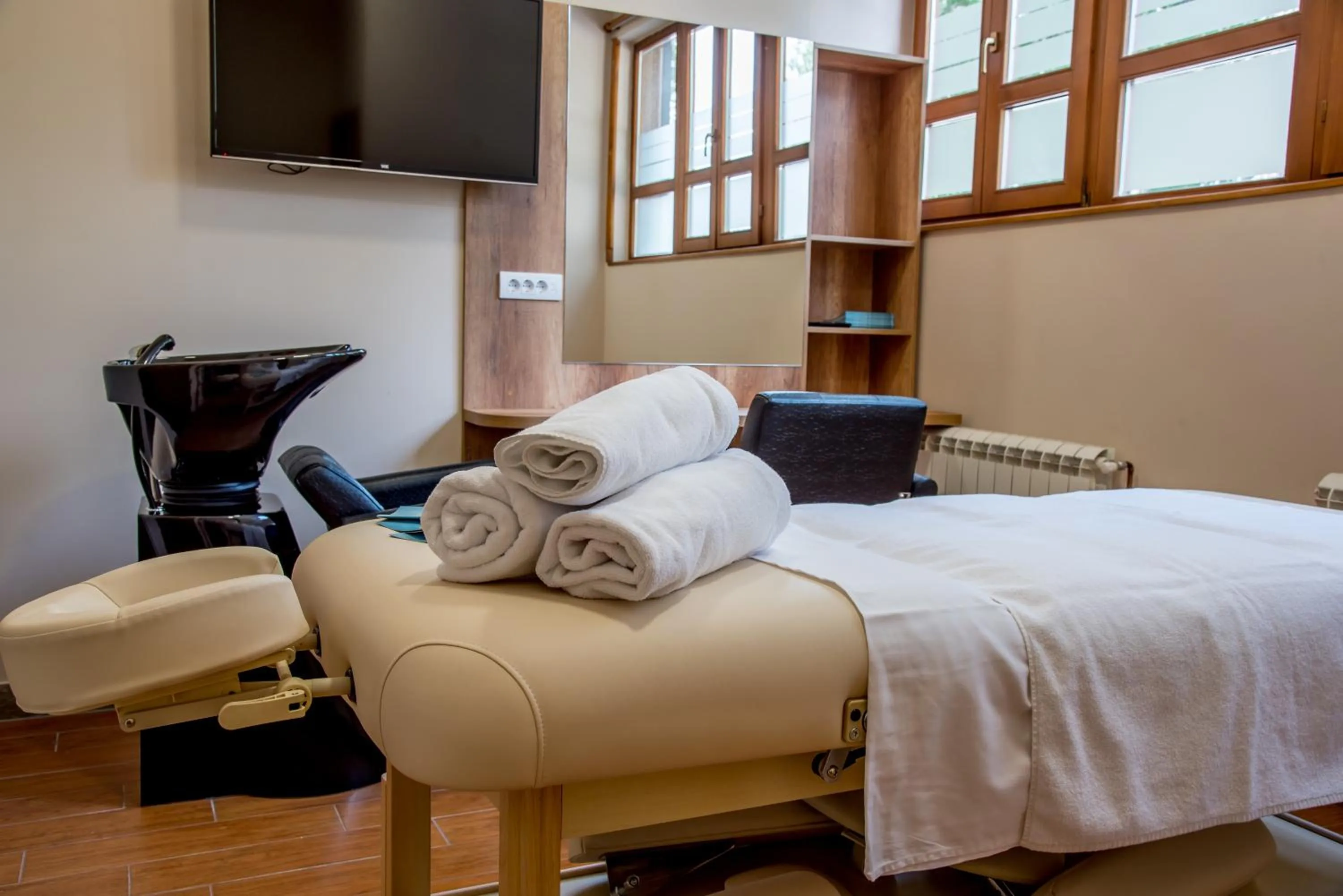 Property building, Bed in Hotel Zlatiborska Noc