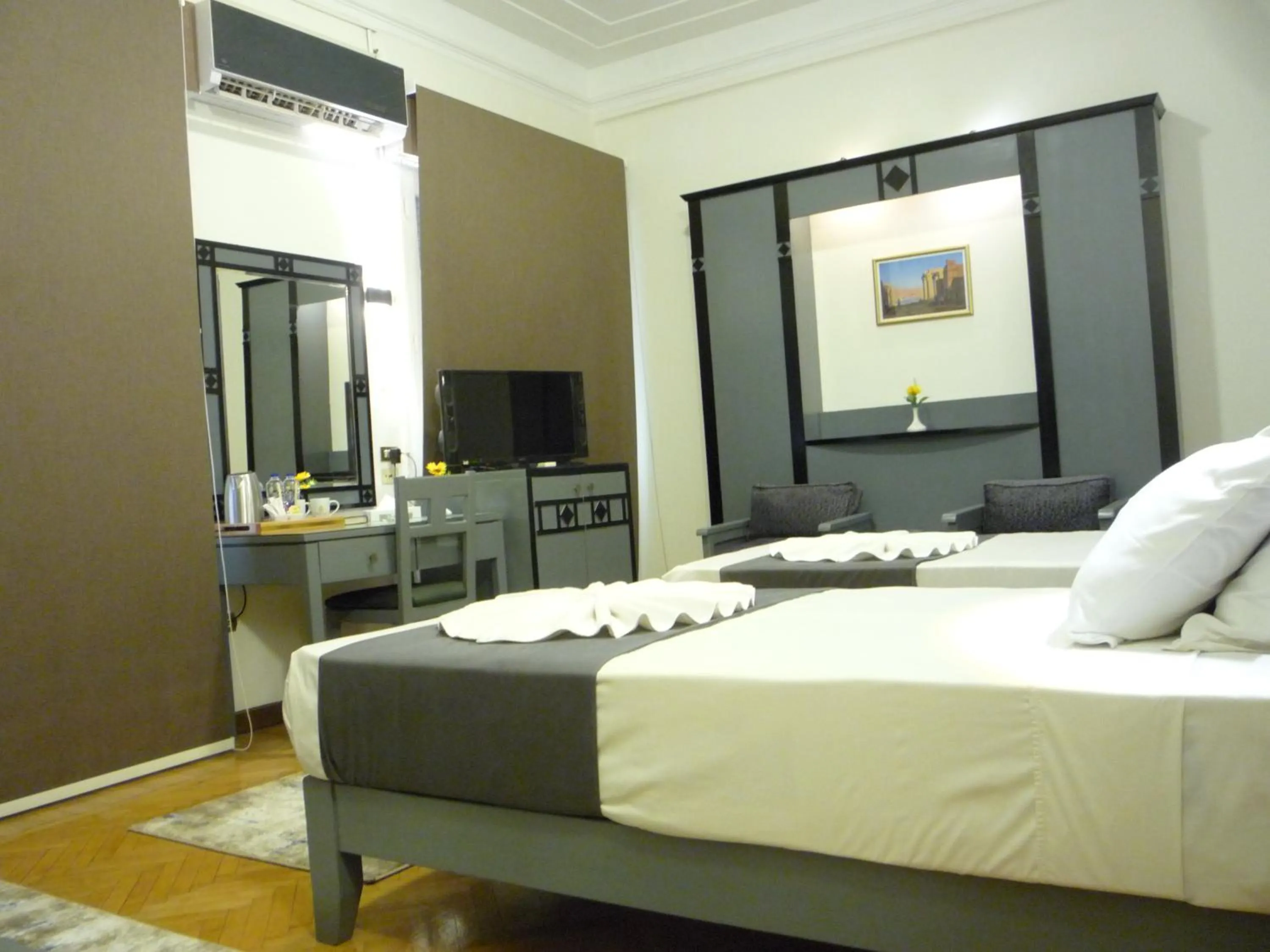 Grand Hotel Cairo