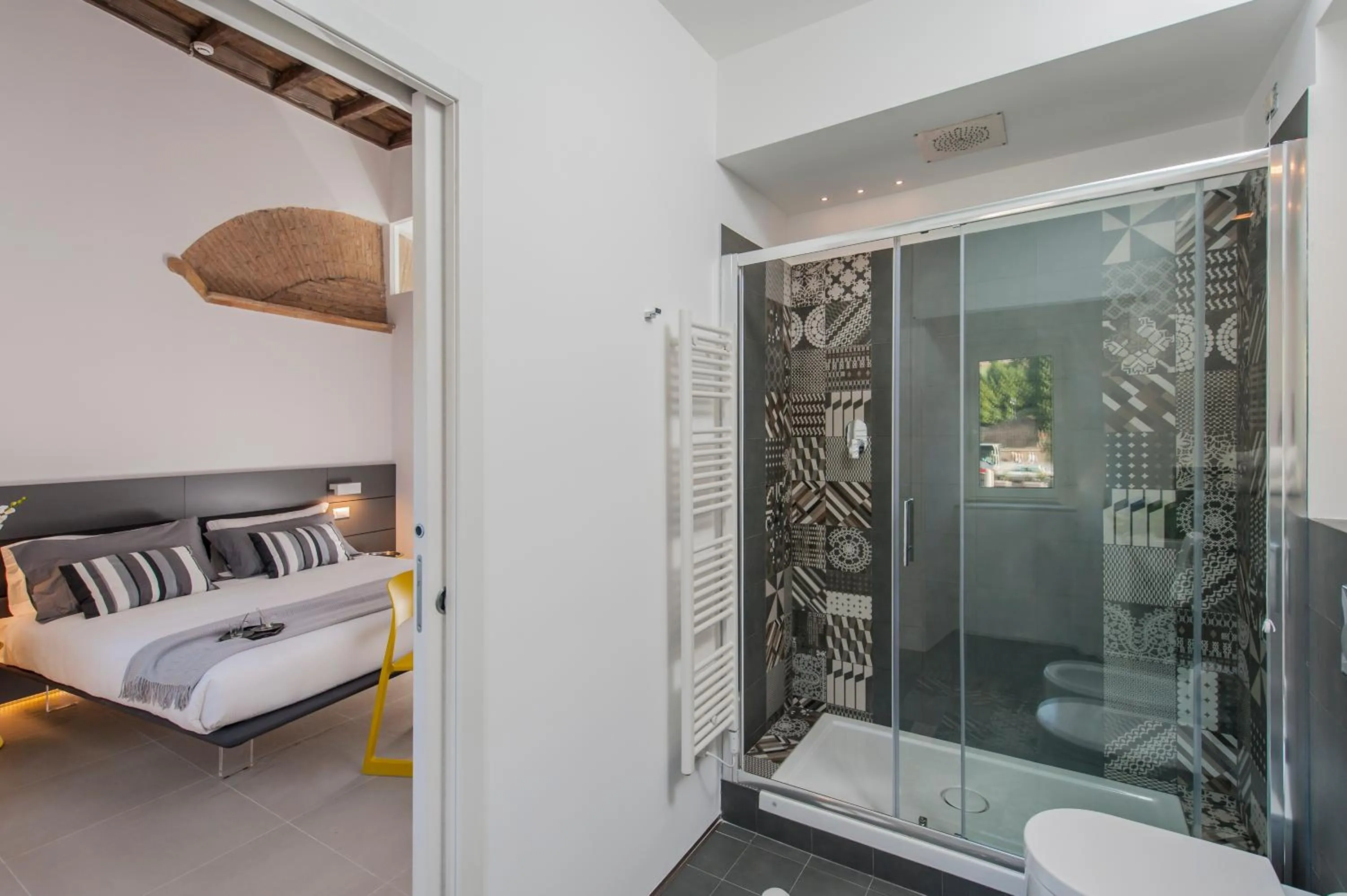 Bed in First Floor - Boutique Hotel