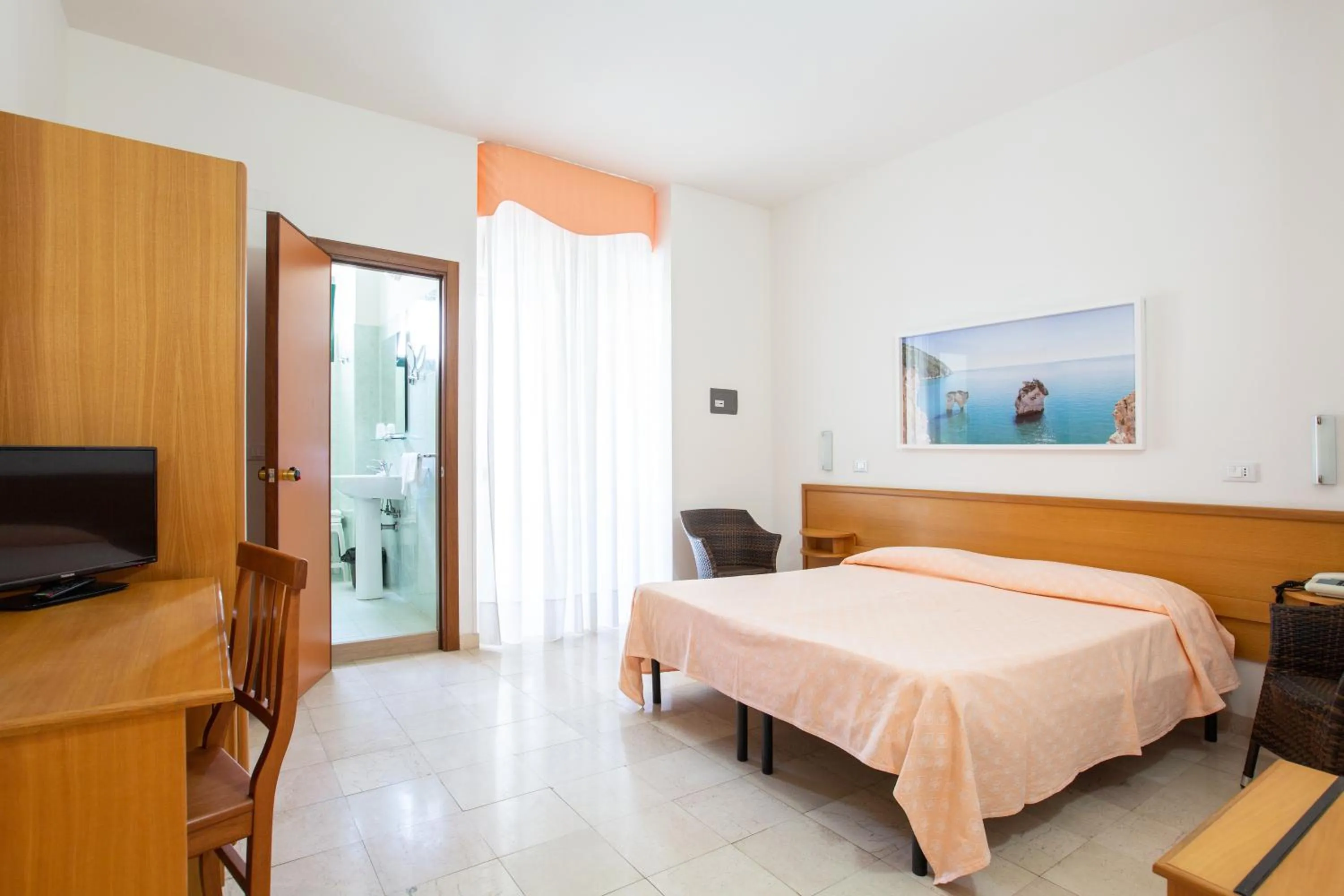 Photo of the whole room, Bed in Hotel Mediterraneo