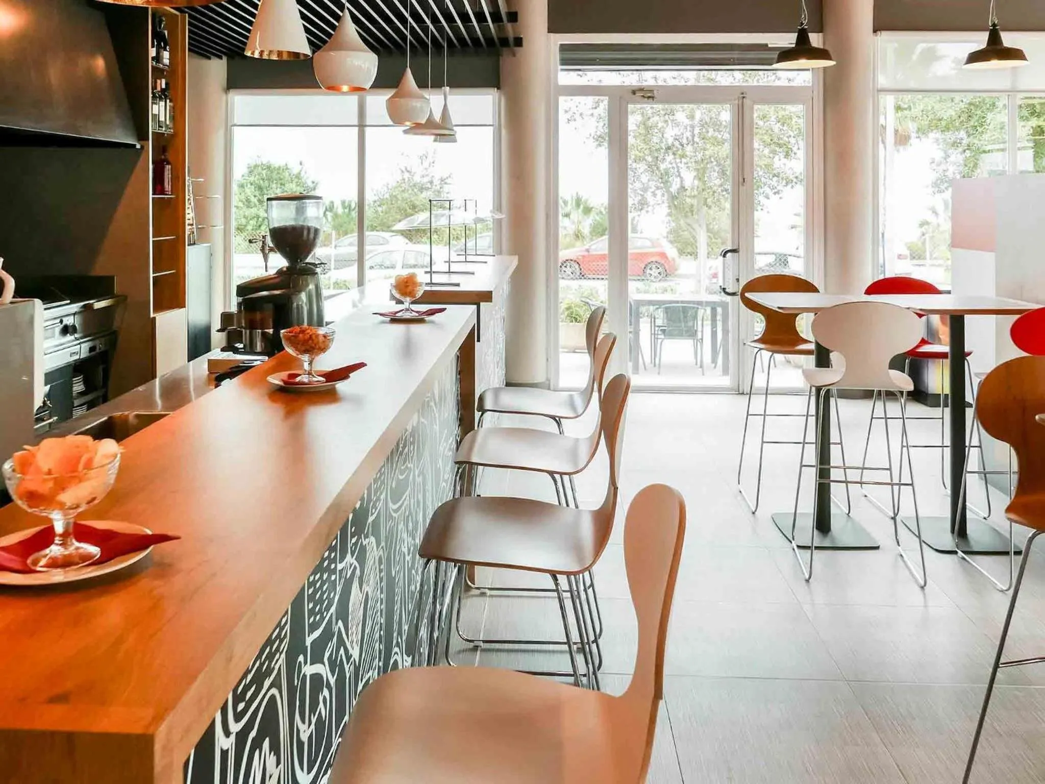 Restaurant/places to eat in Ibis Hotel Alicante